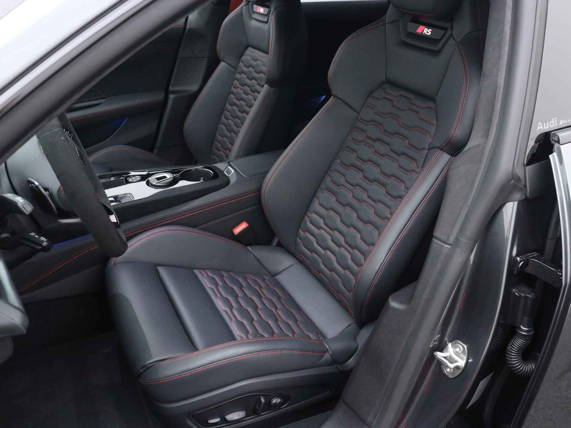 Audi e-tron GT RS e-tron GT Performance 748 PK Sportstoelen Pro | Optiekpakket mat Carbon | Carbondak | Keramische remmen Rood | RS designpakket rood | Active Air Suspension | Stoelventilatie & Massage voorin | - 6/38