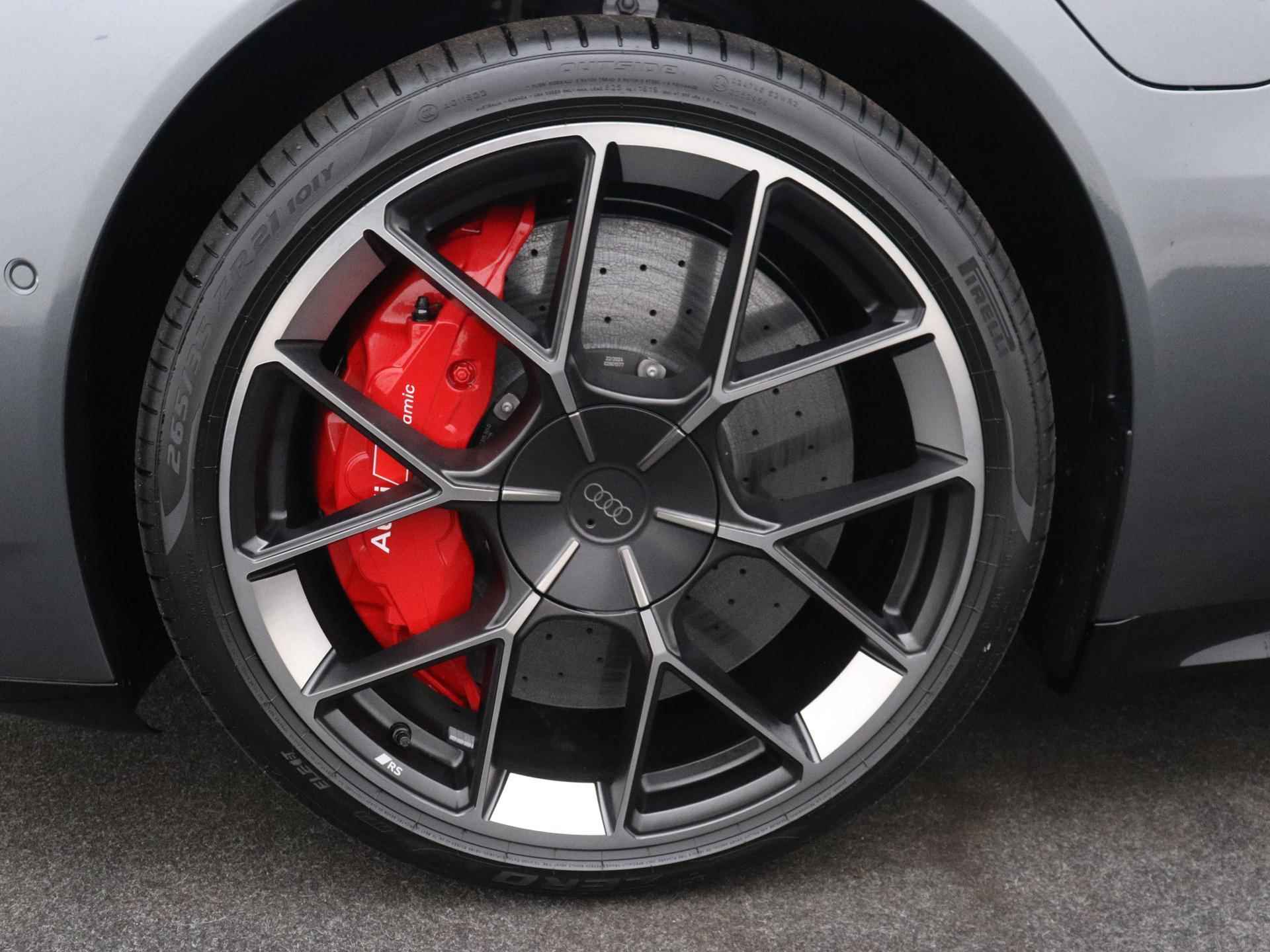 Audi e-tron GT RS e-tron GT Performance 748 PK Sportstoelen Pro | Optiekpakket mat Carbon | Carbondak | Keramische remmen Rood | RS designpakket rood | Active Air Suspension | Stoelventilatie & Massage voorin | - 11/38