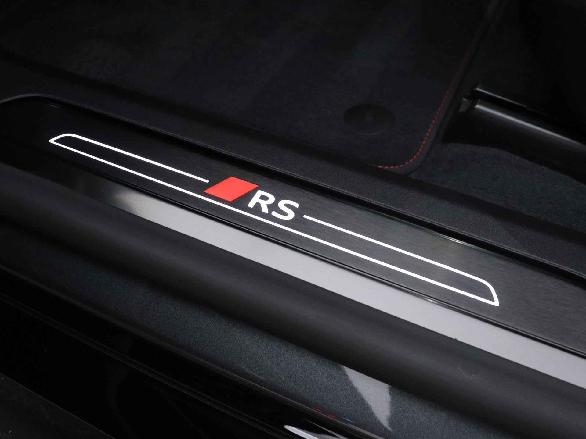 Audi e-tron GT RS e-tron GT Performance 748 PK Sportstoelen Pro | Optiekpakket mat Carbon | Carbondak | Keramische remmen Rood | RS designpakket rood | Active Air Suspension | Stoelventilatie & Massage voorin | - 13/38