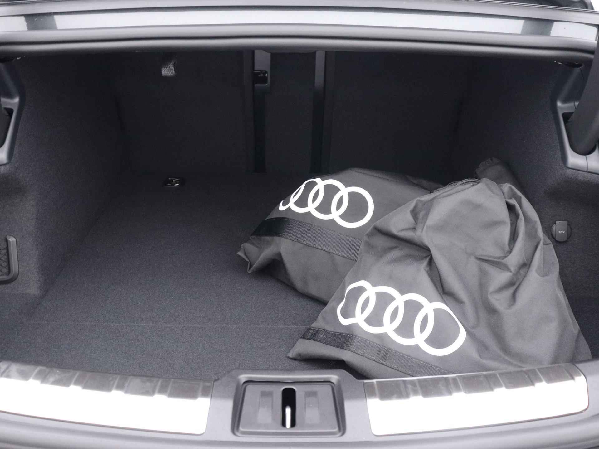 Audi e-tron GT RS e-tron GT Performance 748 PK Sportstoelen Pro | Optiekpakket mat Carbon | Carbondak | Keramische remmen Rood | RS designpakket rood | Active Air Suspension | Stoelventilatie & Massage voorin | - 14/38