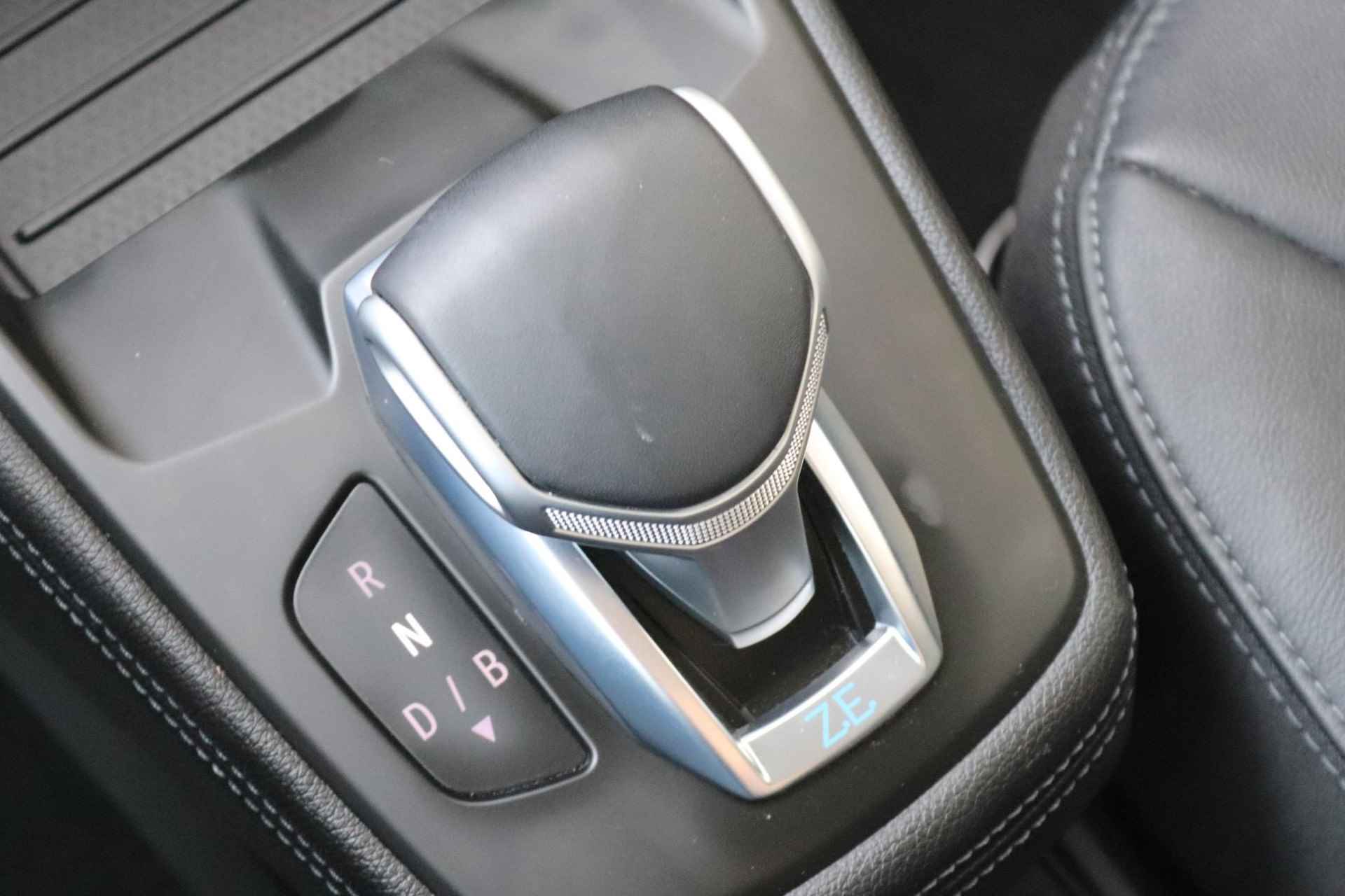 Renault ZOE R135 Edition One 52 kWh (Huuraccu) | Navigatie 9,3" | Apple Carplay | Leder | LED koplampen | Camera | Parkeersensoren | Winter-pakket | LMV 16" | SUBSIDIE | - 24/35