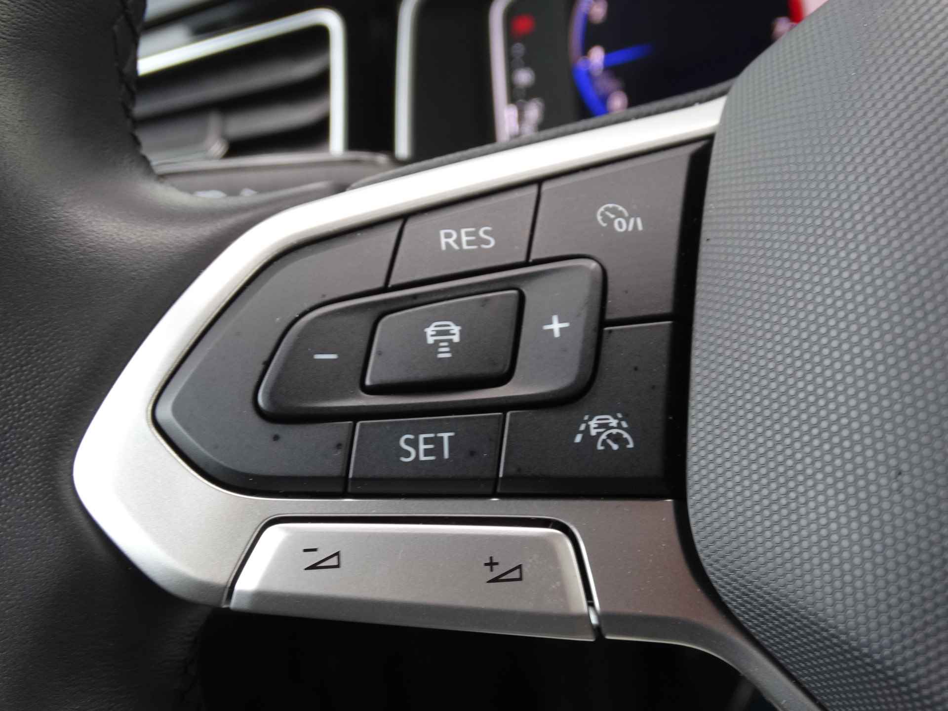 Volkswagen Taigo 1.0 TSI R-Line Business | Navigatie | Adaptive cruise control | Carplay - 17/28