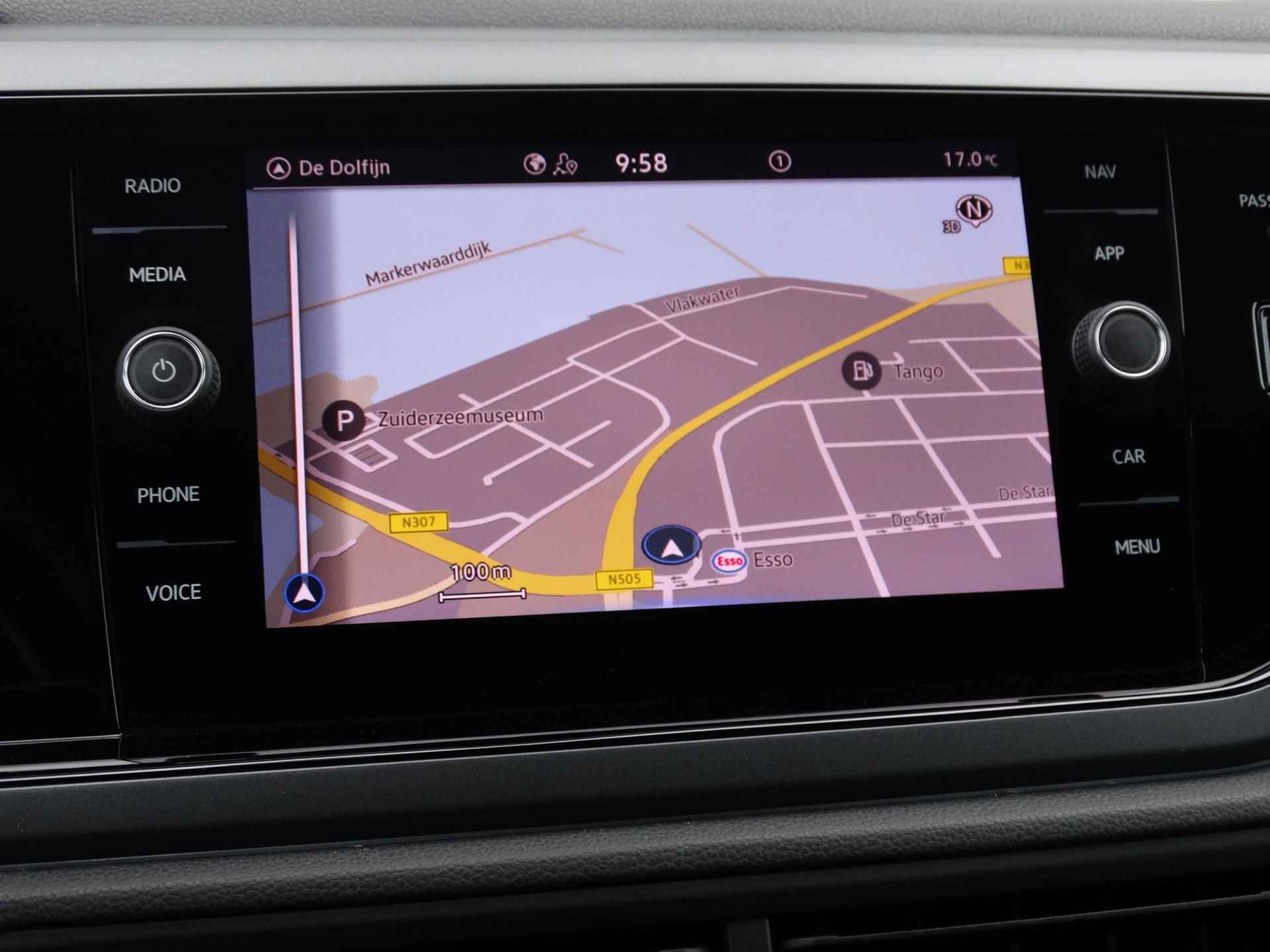 Volkswagen Taigo 1.0 TSI R-Line Business | Navigatie | Adaptive cruise control | Carplay - 24/28