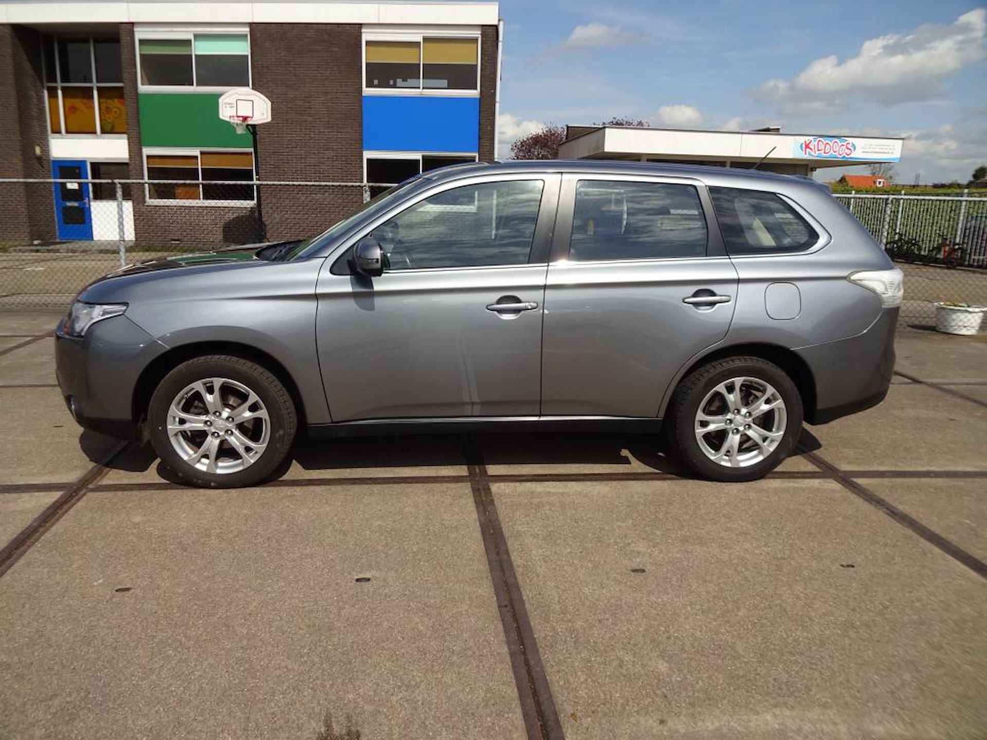 Mitsubishi Outlander 2.0 Intense - 2/12