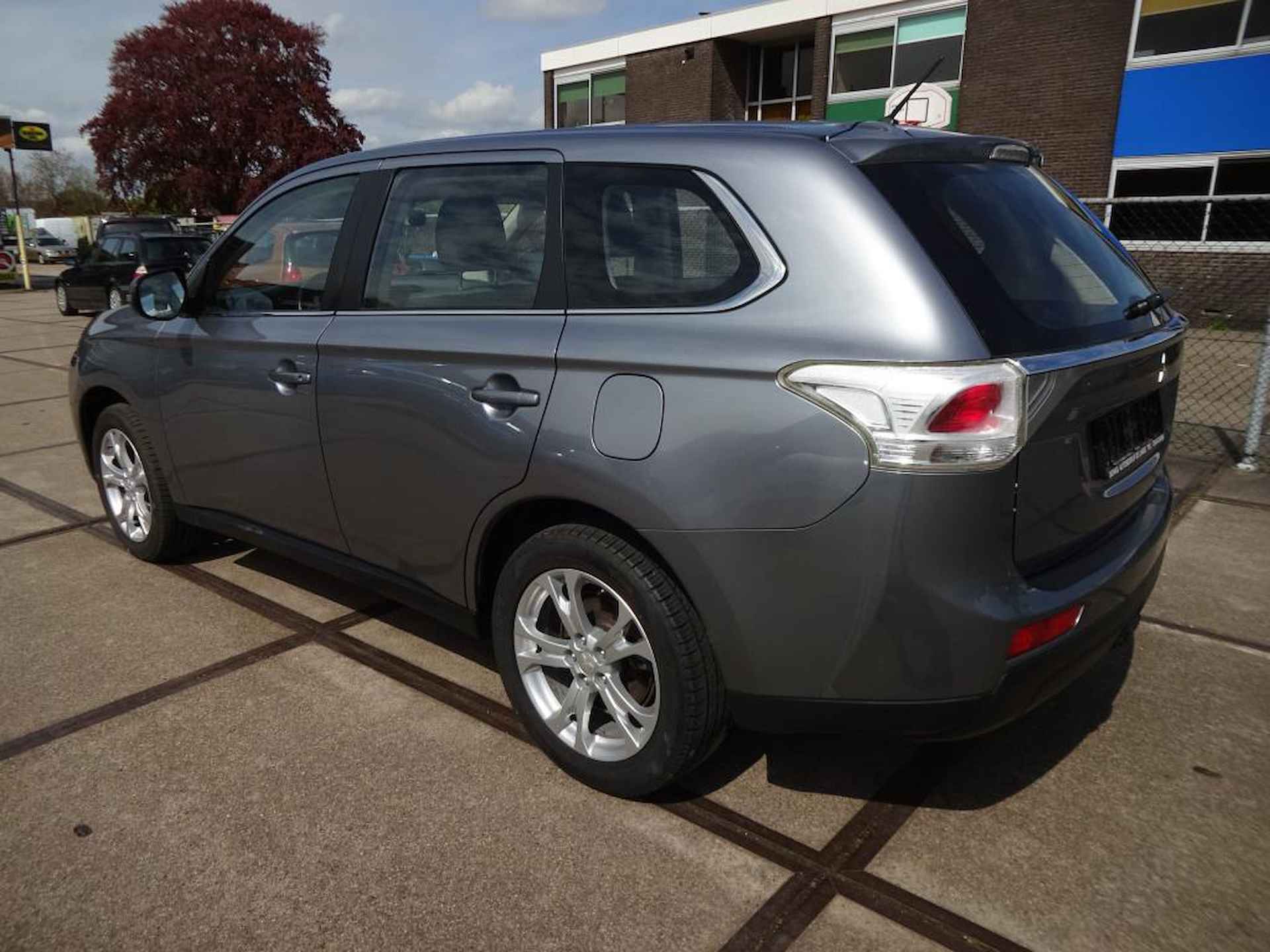 Mitsubishi Outlander 2.0 Intense - 3/12