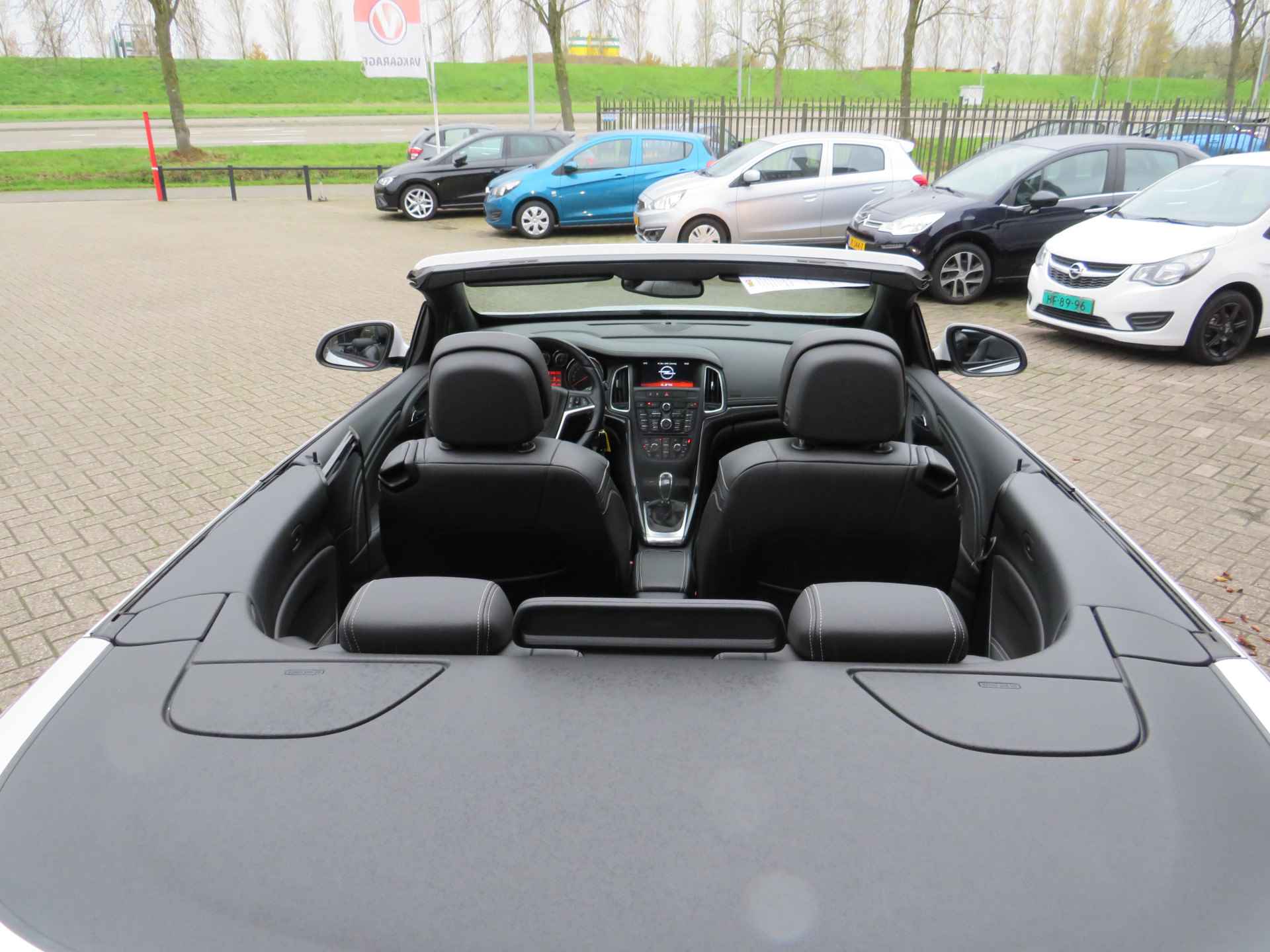 Opel Cascada 1.4 Turbo ecoFLEX Cosmo| 140-PK| Leer| 20 inch Lm-velgen| | Cabrio | Clima-Airco | Navi | Camera | Inc. BOVAG-Garantie - 3/35