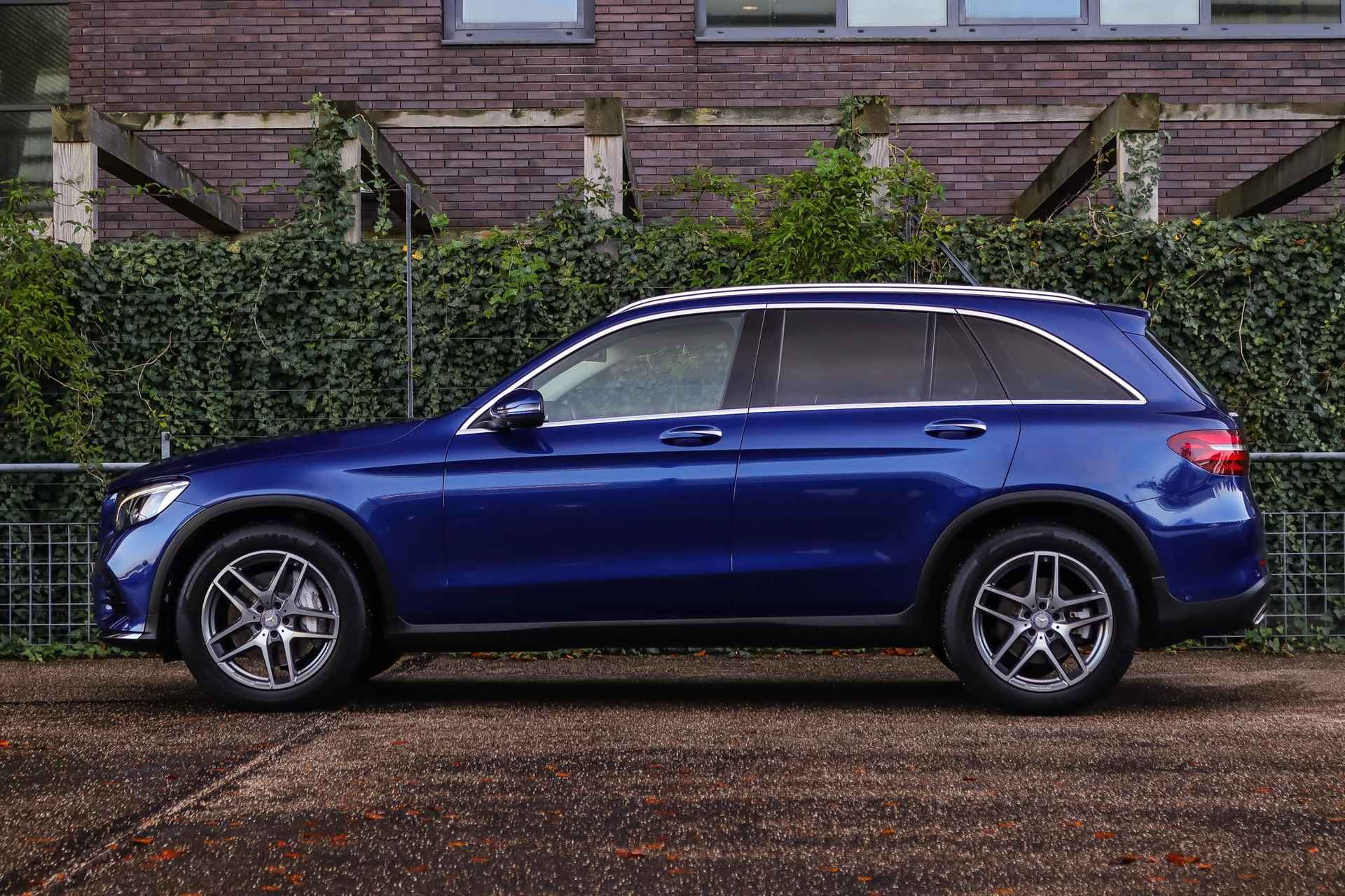 Mercedes-Benz GLC GLC 250 Automaat 4MATIC AMG Line Exterieur | Exclusive Line Interieur | Comand Online | 360° Camera | Sfeerverlichting | Keyless-Go | Parkeerpakket | Spiegelpakket - 7/35