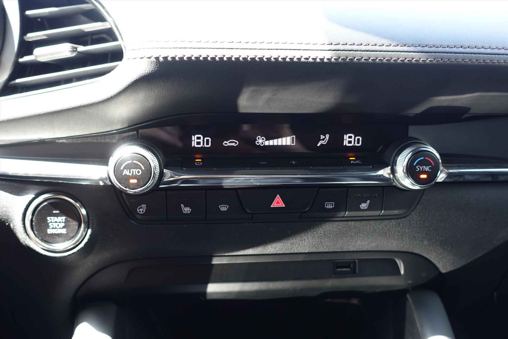 Mazda 3 Hatchback Skyactiv-G 122pk Comfort | FULL LED | CAMERA | CARPLAY | 18'' - 25/30