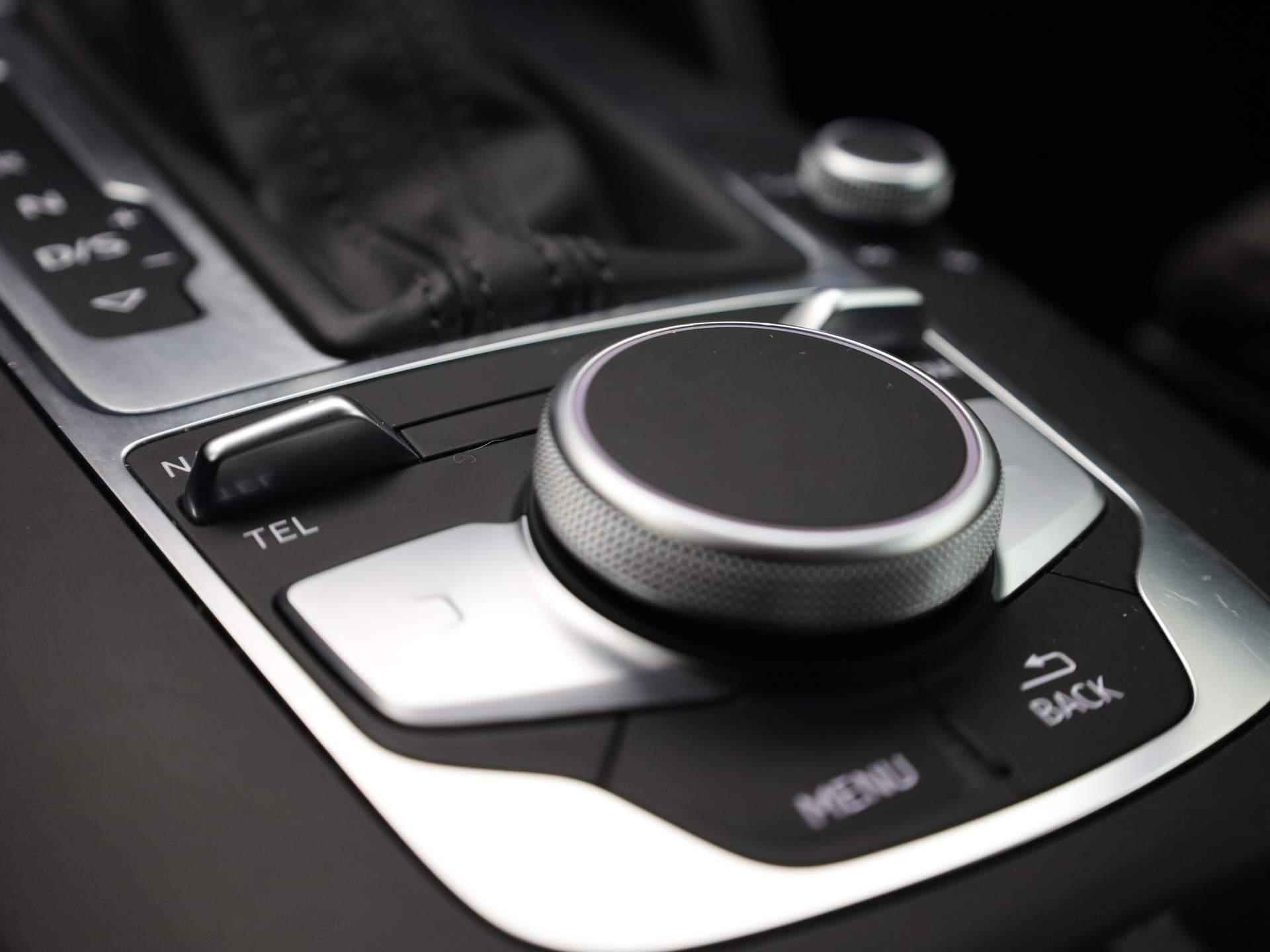 Audi A3 Cabriolet 35 TFSI/150PK Sport · Parkeersensoren · Stoel-/nekverwarming · Drive select - 32/47