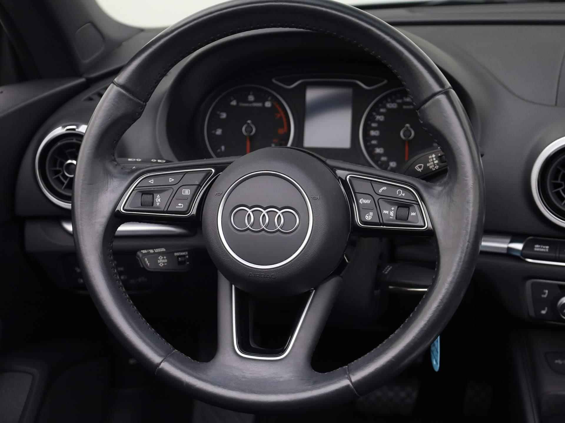 Audi A3 Cabriolet 35 TFSI/150PK Sport · Parkeersensoren · Stoel-/nekverwarming · Drive select - 43/47