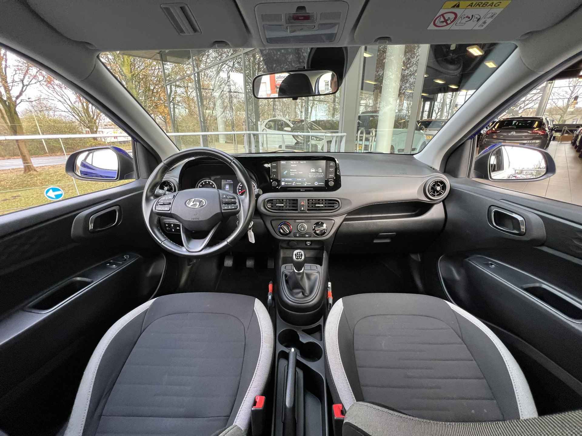 Hyundai i10 1.0 Comfort | Navigatie via Carplay/Android  | Parkeersensoren achter | All-seasons | - 4/29