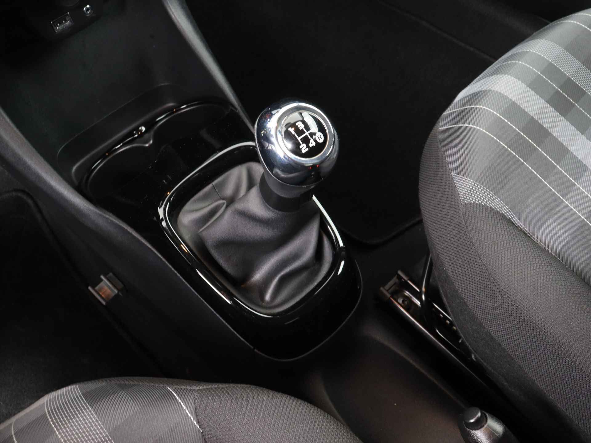Peugeot 108 1.0 e-VTi Allure | Camera | Apple Carplay | Climate Control | 72PK | - 13/42