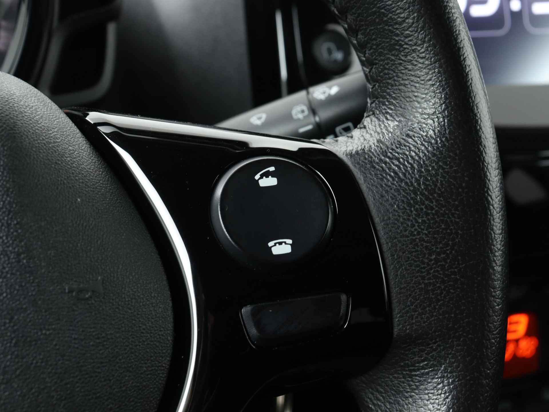 Peugeot 108 1.0 e-VTi Allure | Camera | Apple Carplay | Climate Control | 72PK | - 23/42