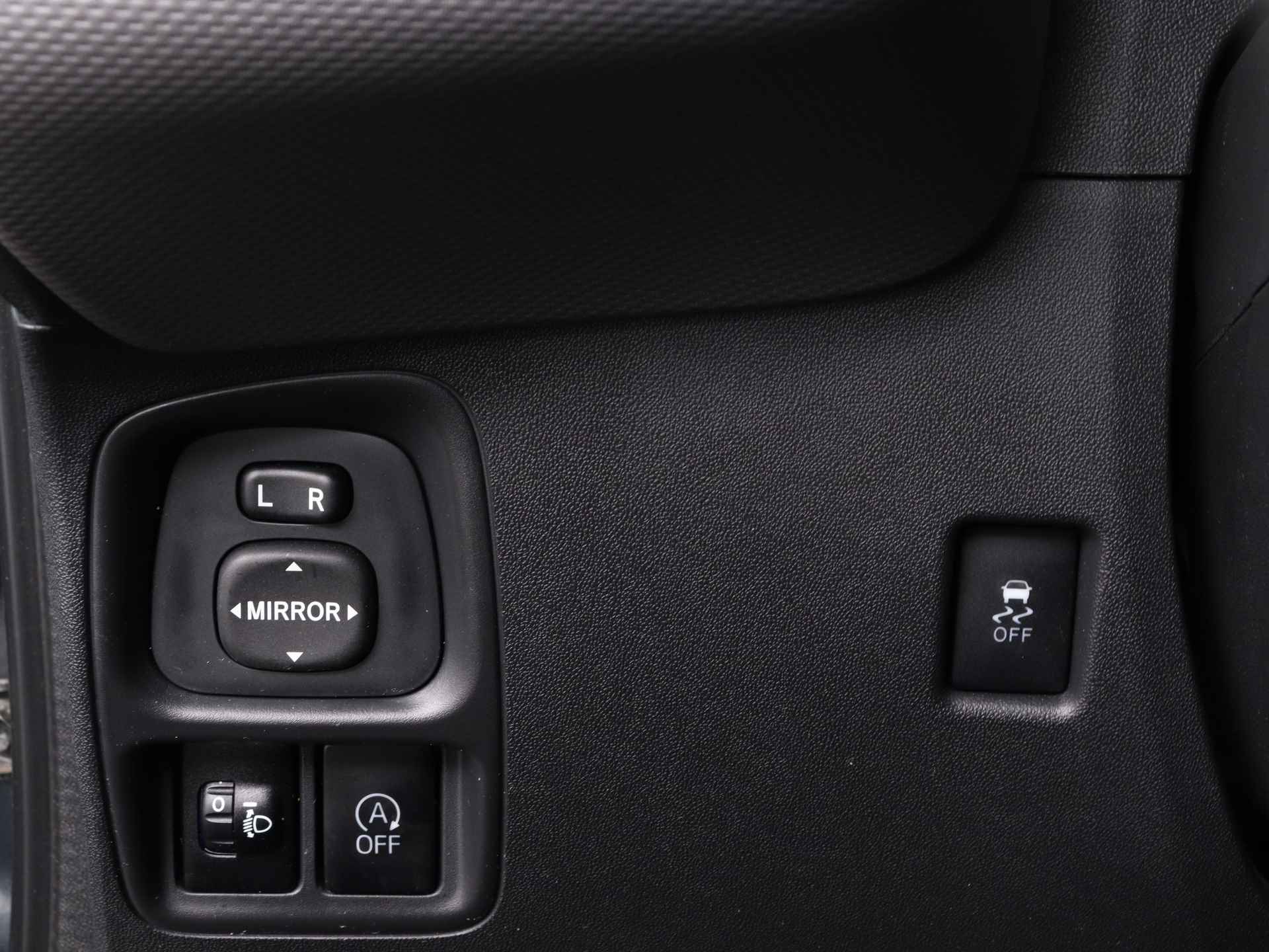 Peugeot 108 1.0 e-VTi Allure | Camera | Apple Carplay | Climate Control | 72PK | - 34/42