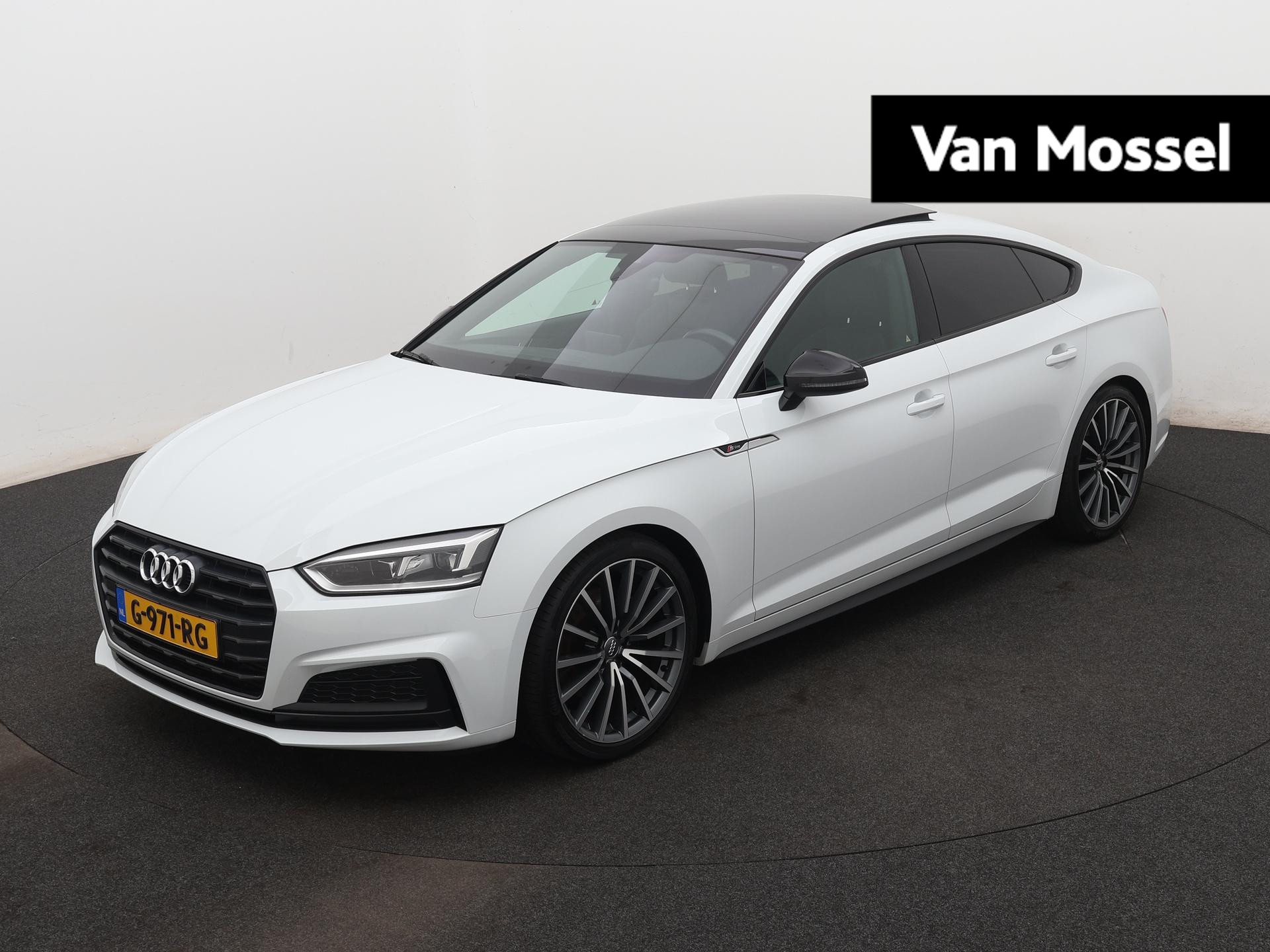 Audi A5 Sportback 40 TFSI Sport S-line Edition | PANORAMADAK | ELEKTRISCH BEDIENBARE ACHTERKLEP | NAVIGATIE | CLIMATE CONTROL | CRUISE CONTROL | PARKEERSENSOREN | HALF - LEDER | LED VERLICHTING |