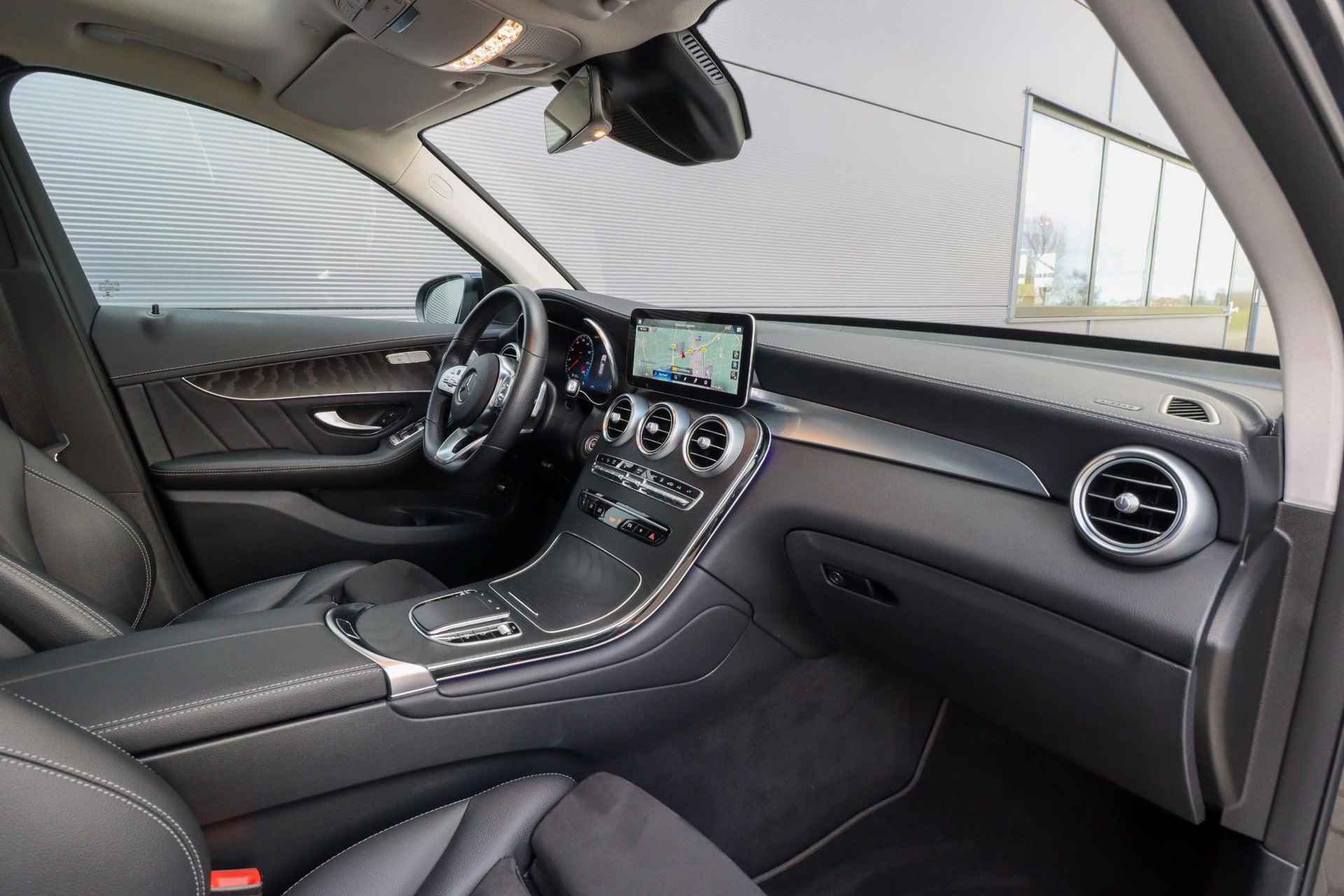 Mercedes-Benz GLC-klasse 300de 4MATIC Business Solution AMG | PHEV | Panoramadak |  360°cam |  Rijklaarprijs - incl.garantie - 12/57