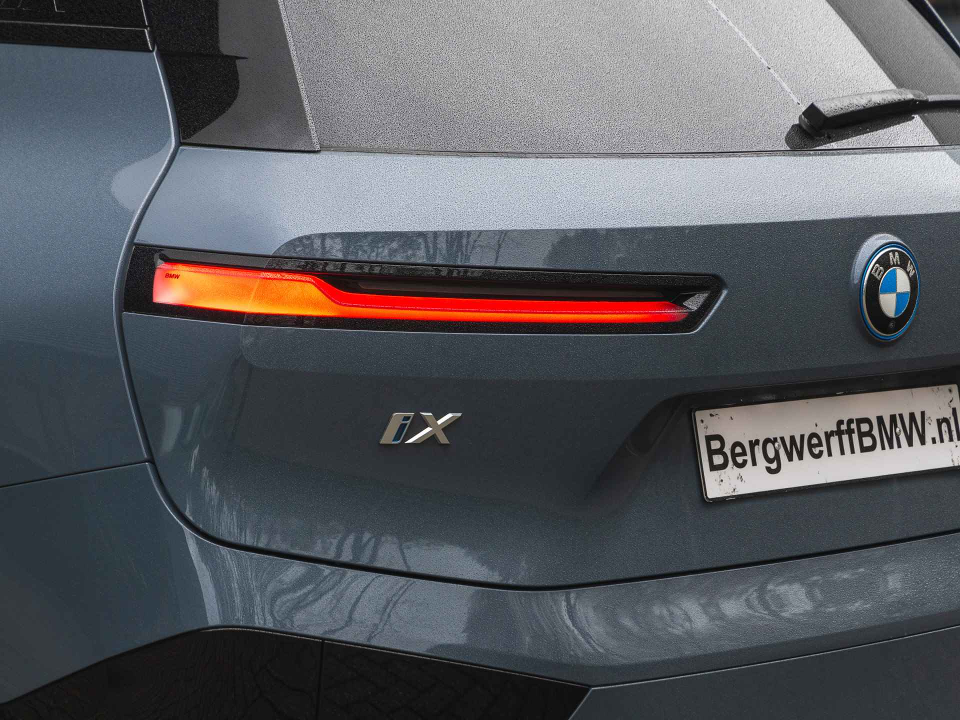 BMW iX xDrive50 - Pano - Bowers & Wilkins - Stoelventilatie - Driving Ass Prof - Trekhaak - 10/46