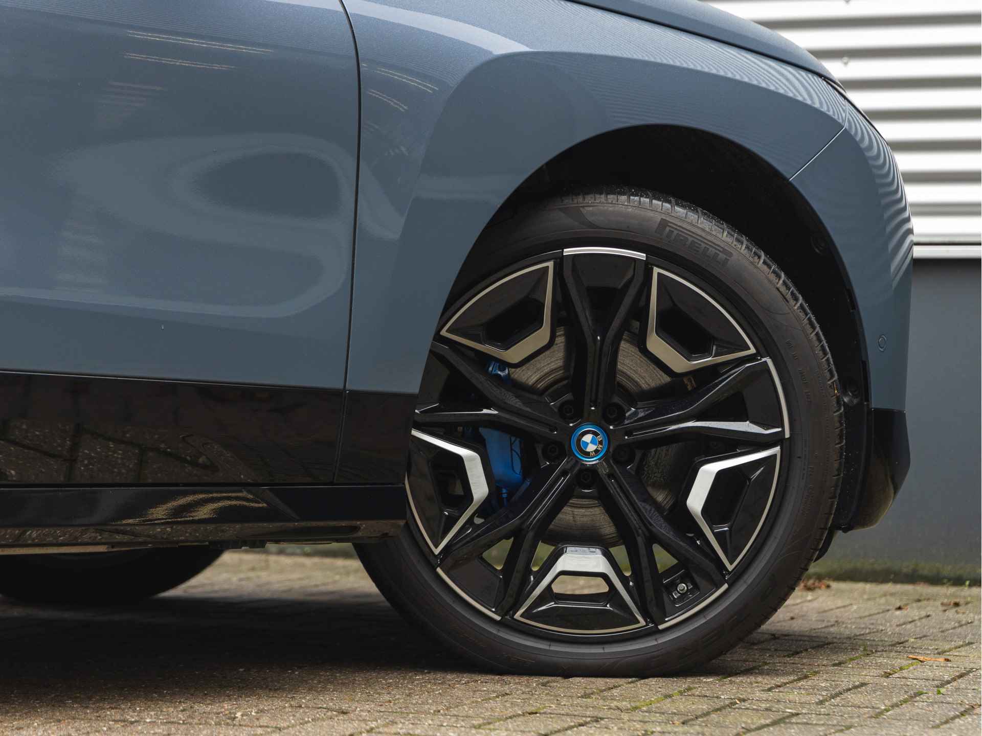 BMW iX xDrive50 - Pano - Bowers & Wilkins - Stoelventilatie - Driving Ass Prof - Trekhaak - 13/46