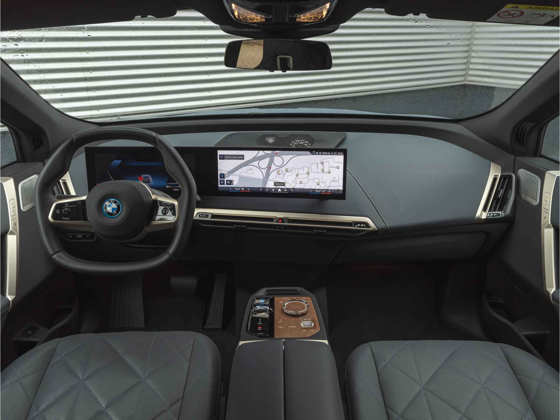 BMW iX xDrive50 - Pano - Bowers & Wilkins - Stoelventilatie - Driving Ass Prof - Trekhaak - 15/46