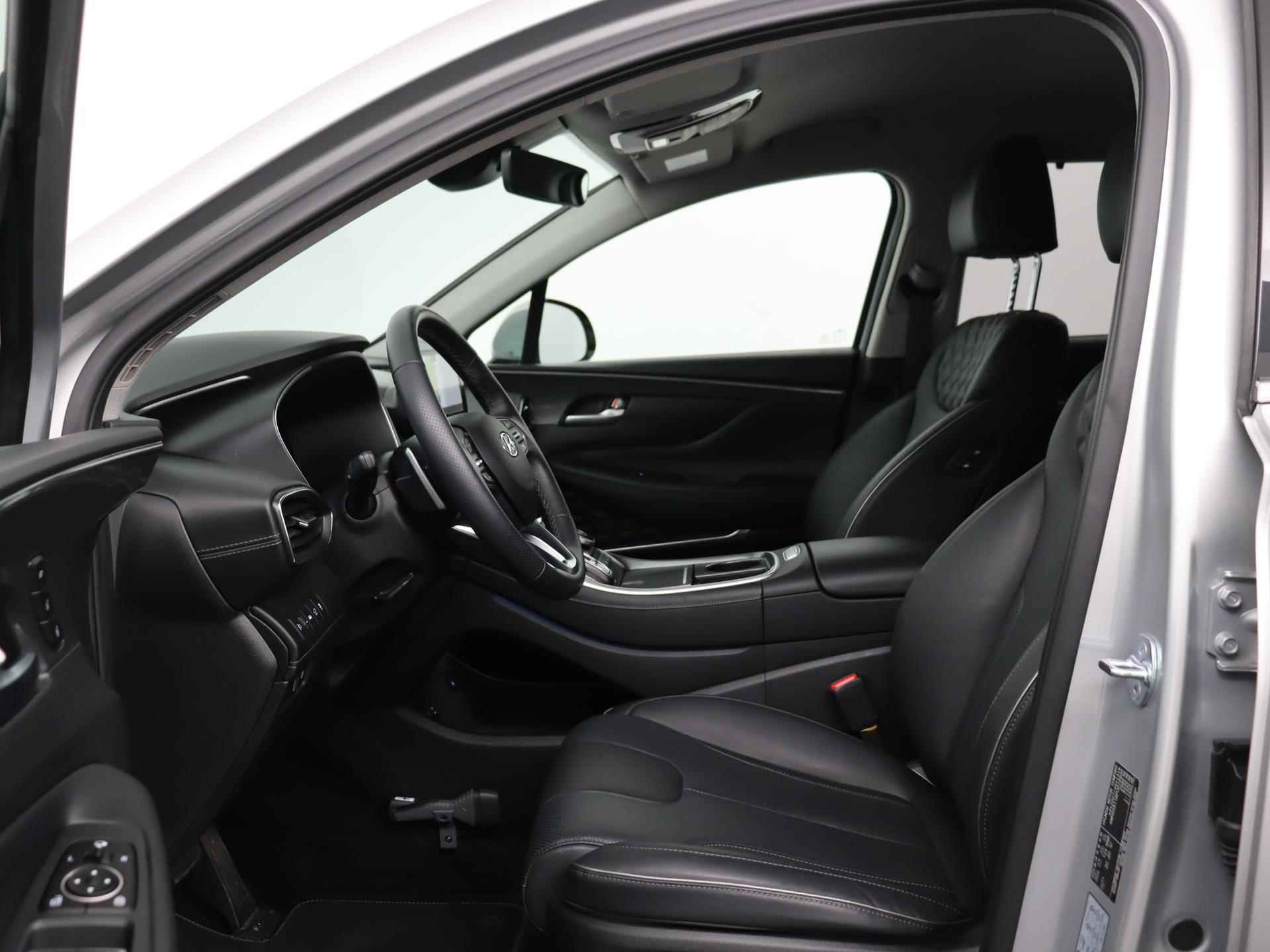 Hyundai Santa Fe 1.6 T-GDI HEV Premium 7PERSOONS | Outletdeal! | Leer | Memory | 360 Camera | Stoel + stuurverwarming | - 27/41