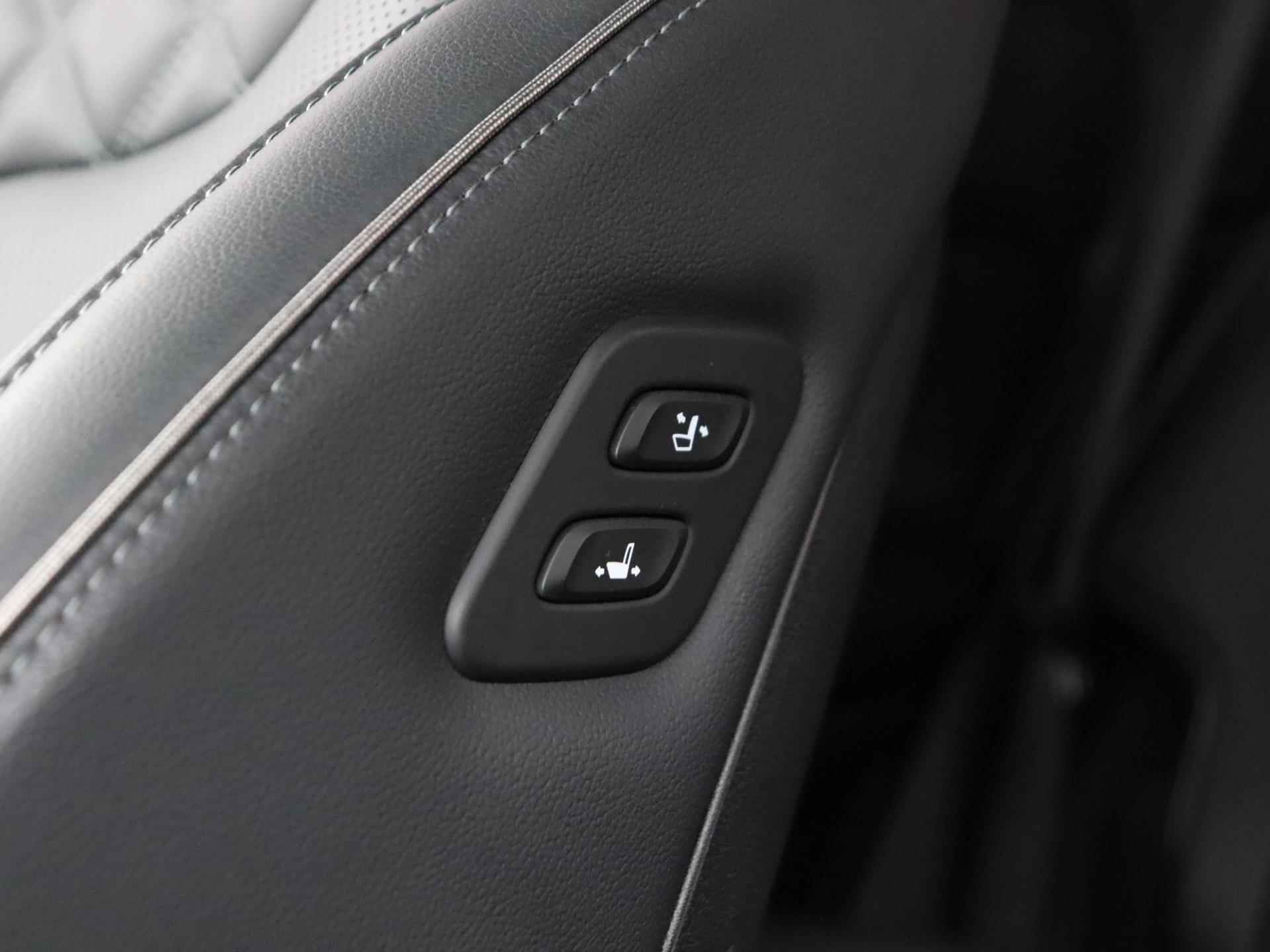 Hyundai Santa Fe 1.6 T-GDI HEV Premium 7PERSOONS | Outletdeal! | Leer | Memory | 360 Camera | Stoel + stuurverwarming | - 29/41