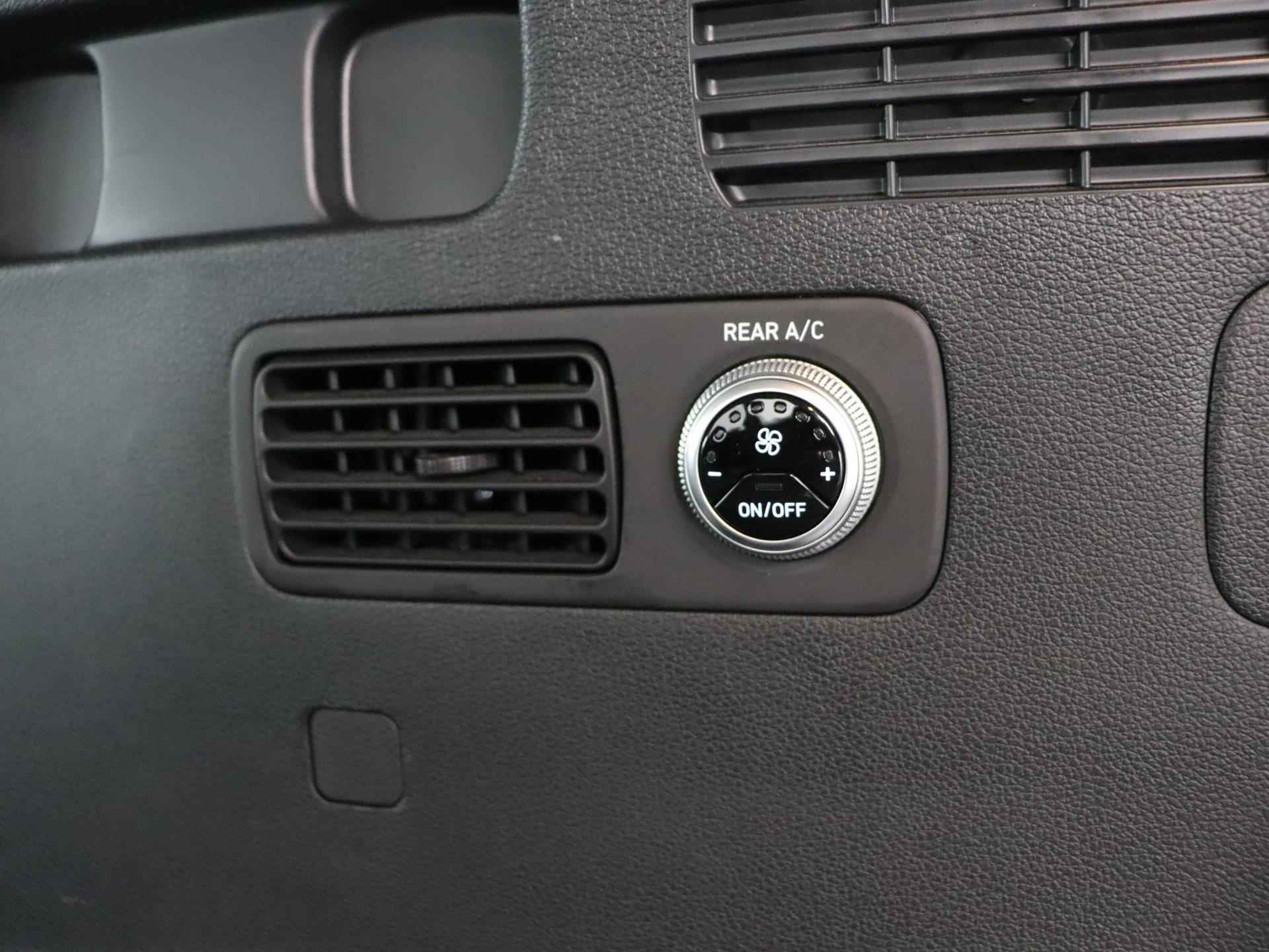 Hyundai Santa Fe 1.6 T-GDI HEV Premium 7PERSOONS | Outletdeal! | Leer | Memory | 360 Camera | Stoel + stuurverwarming | - 35/41