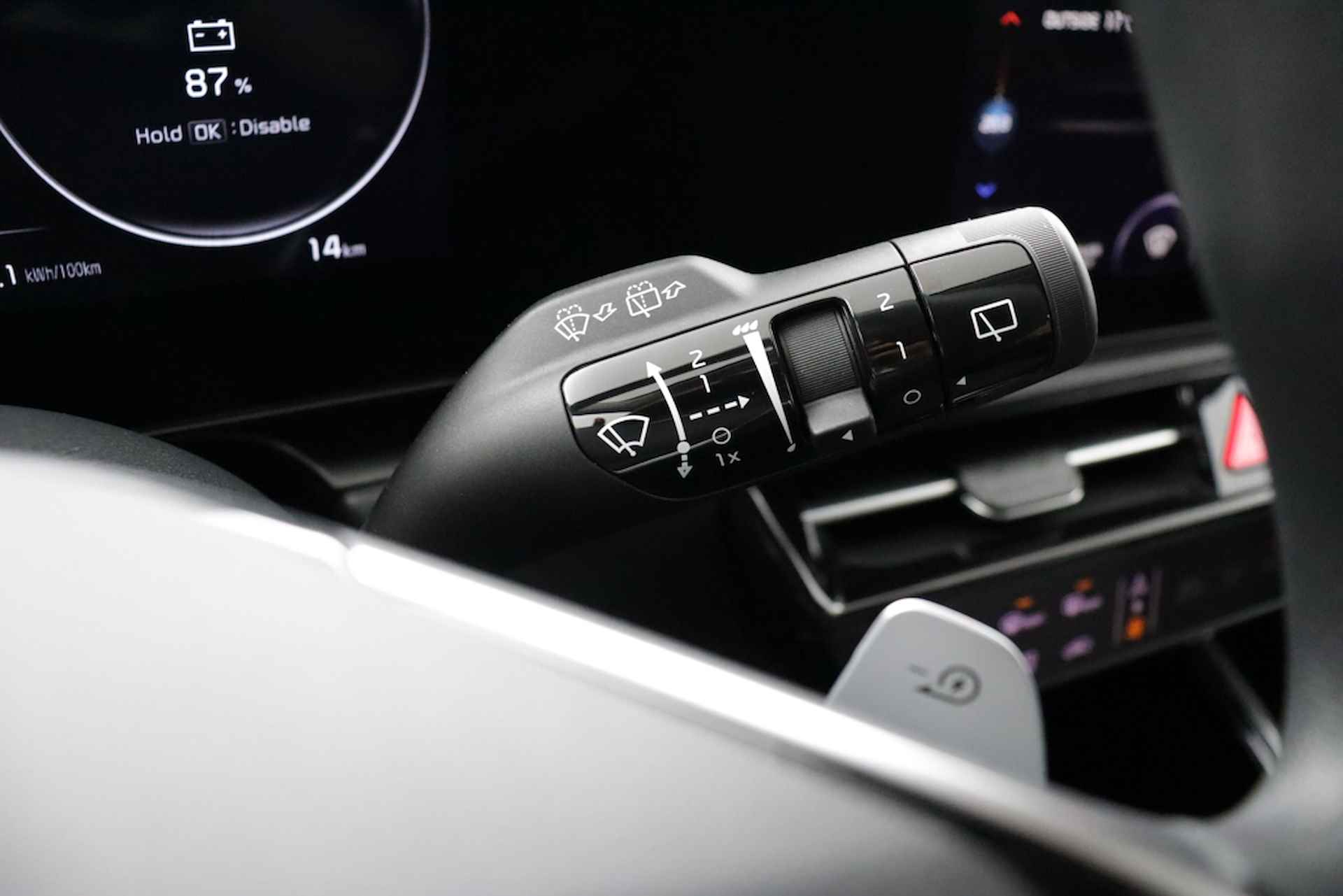 Kia Niro EV Light Edition 64.8 kWh - Uit voorraad leverbaar - Navigatie - Keyless Entry & Go - Cruise Control - Fabrieksgarantie tot 06-2031 - 23/48