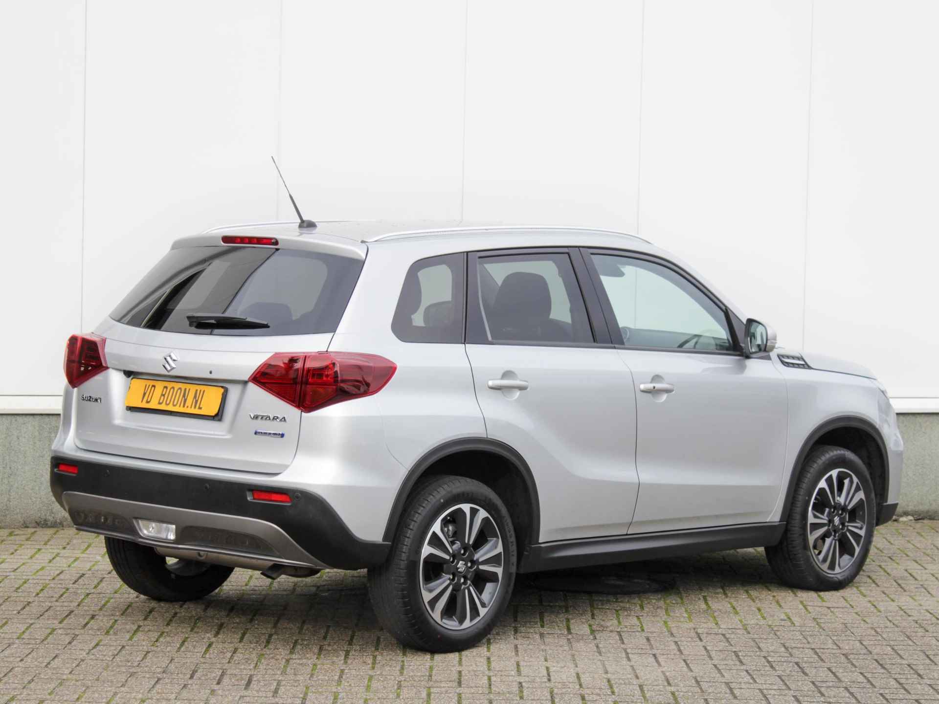 Suzuki Vitara 1.4 Boosterjet Style Smart Hybrid | Navi | Leder | Adap. Cruise | Park sens | Lm-Velgen - 3/27