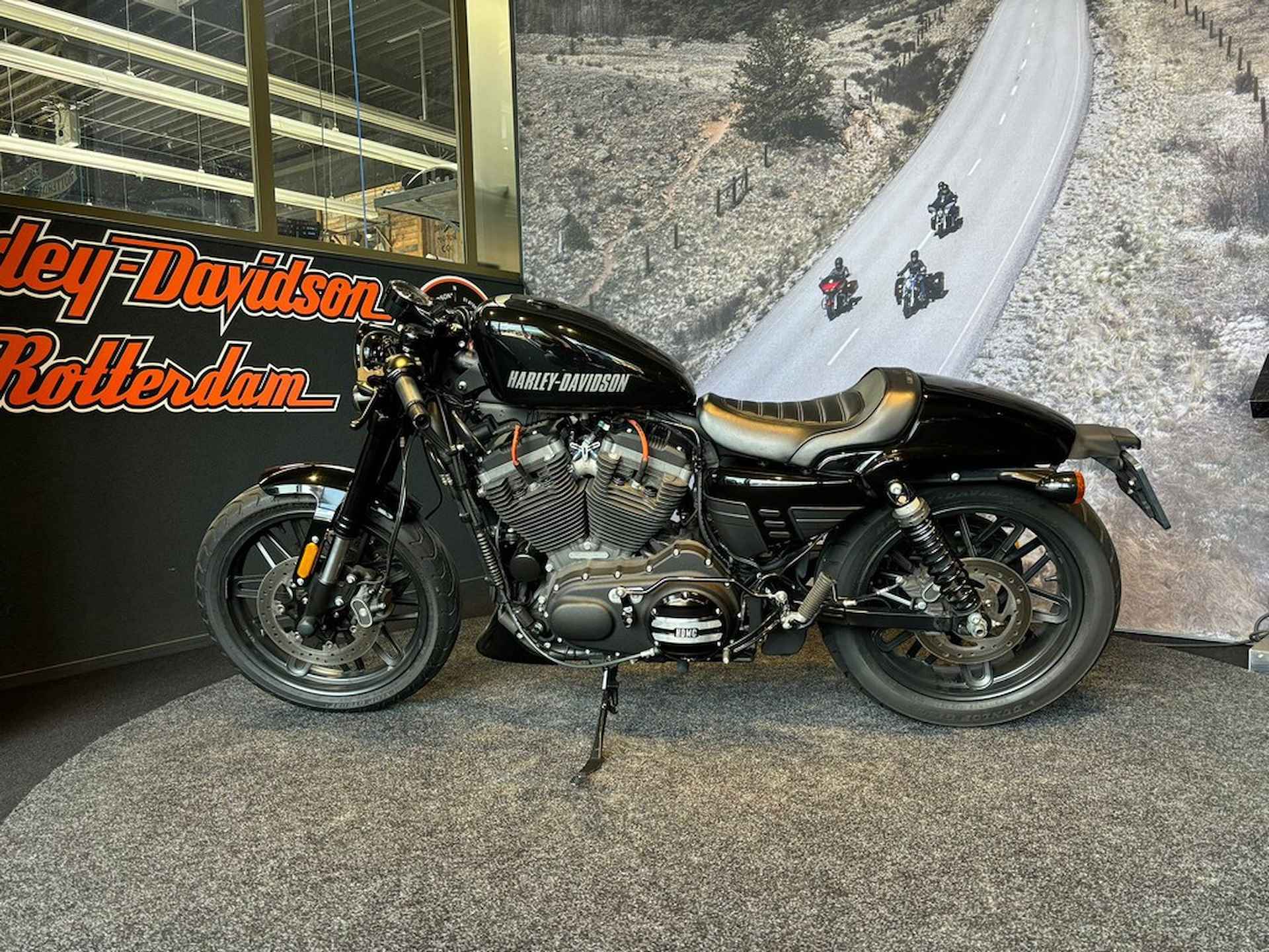 Harley-Davidson XL1200CX Roadster Vivid Black - 6/6