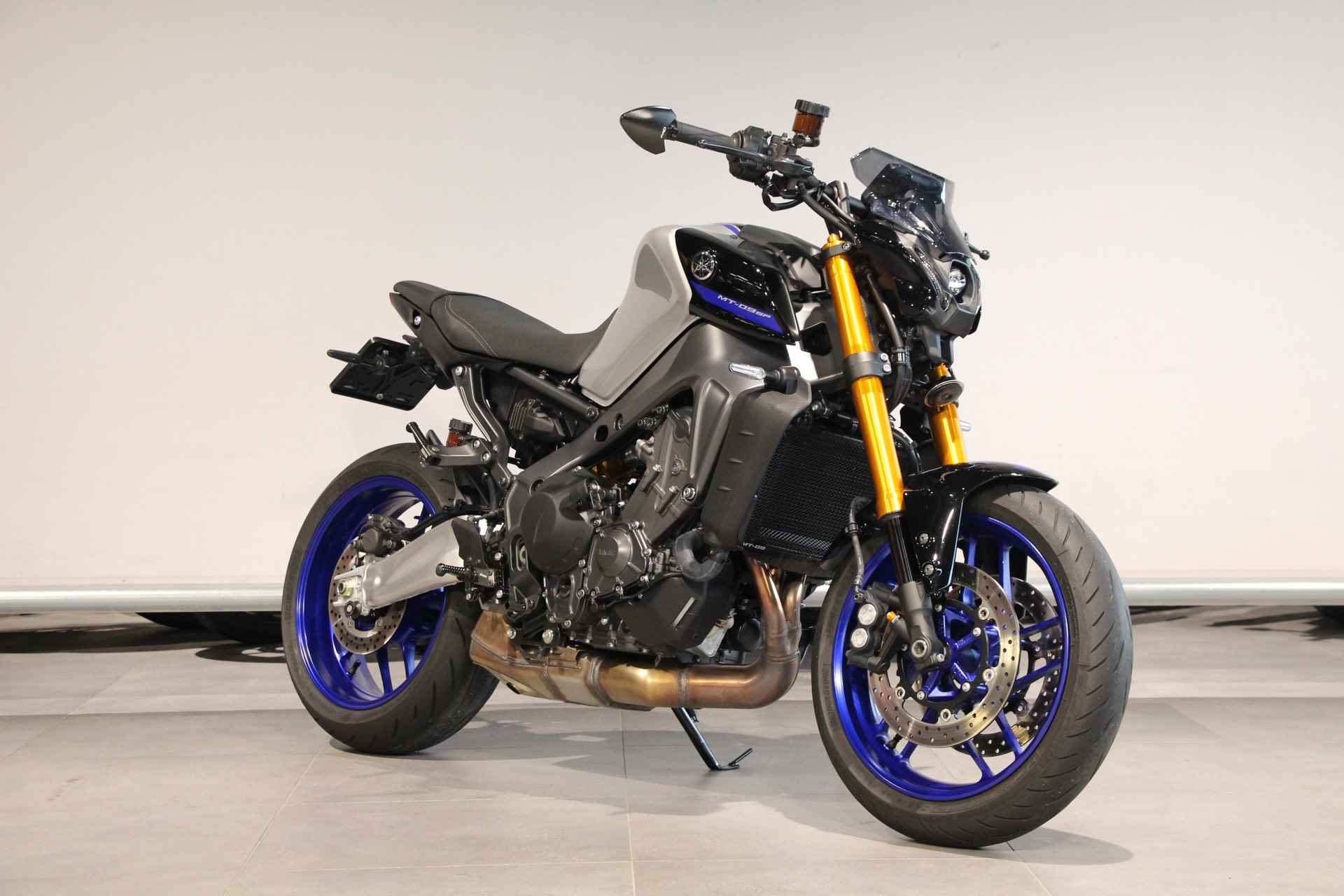 Yamaha MT-09 SP - 2/18