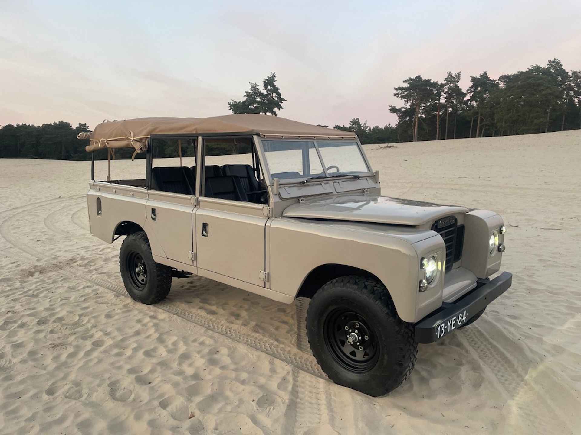 LAND ROVER 109 Zeer mooie Series 3 109 softtop - 6/33