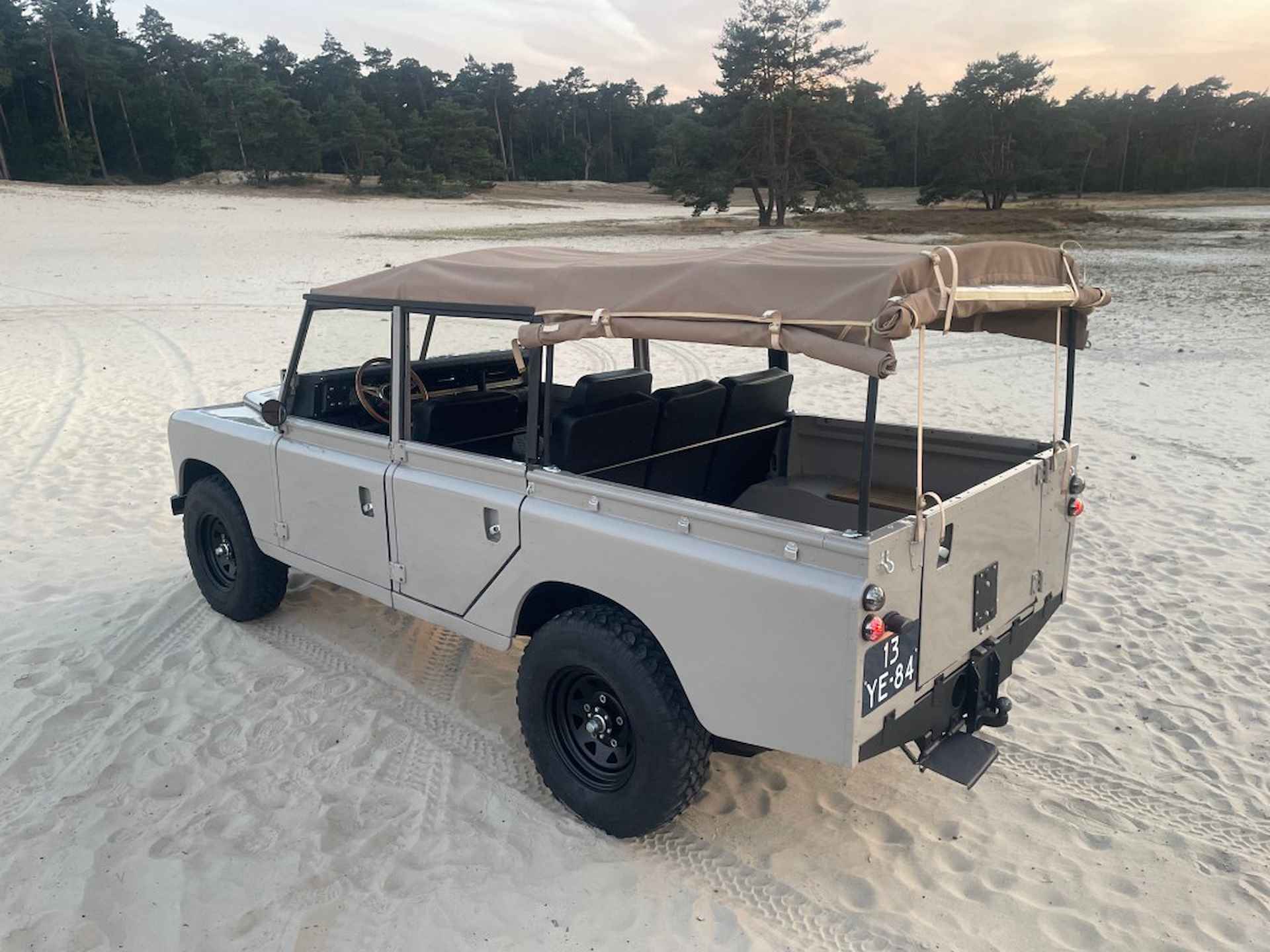 LAND ROVER 109 Zeer mooie Series 3 109 softtop - 15/33