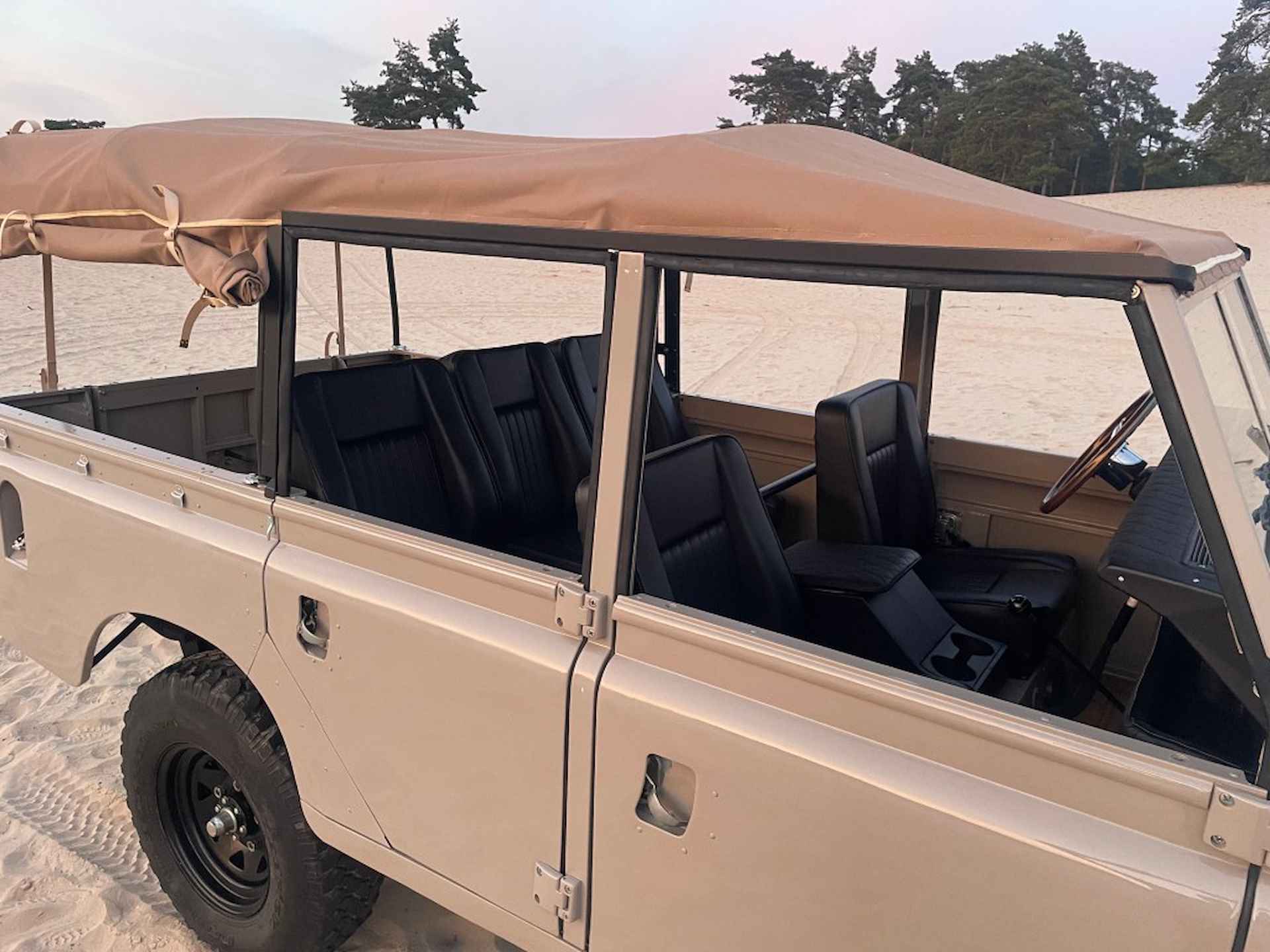 LAND ROVER 109 Zeer mooie Series 3 109 softtop - 25/33