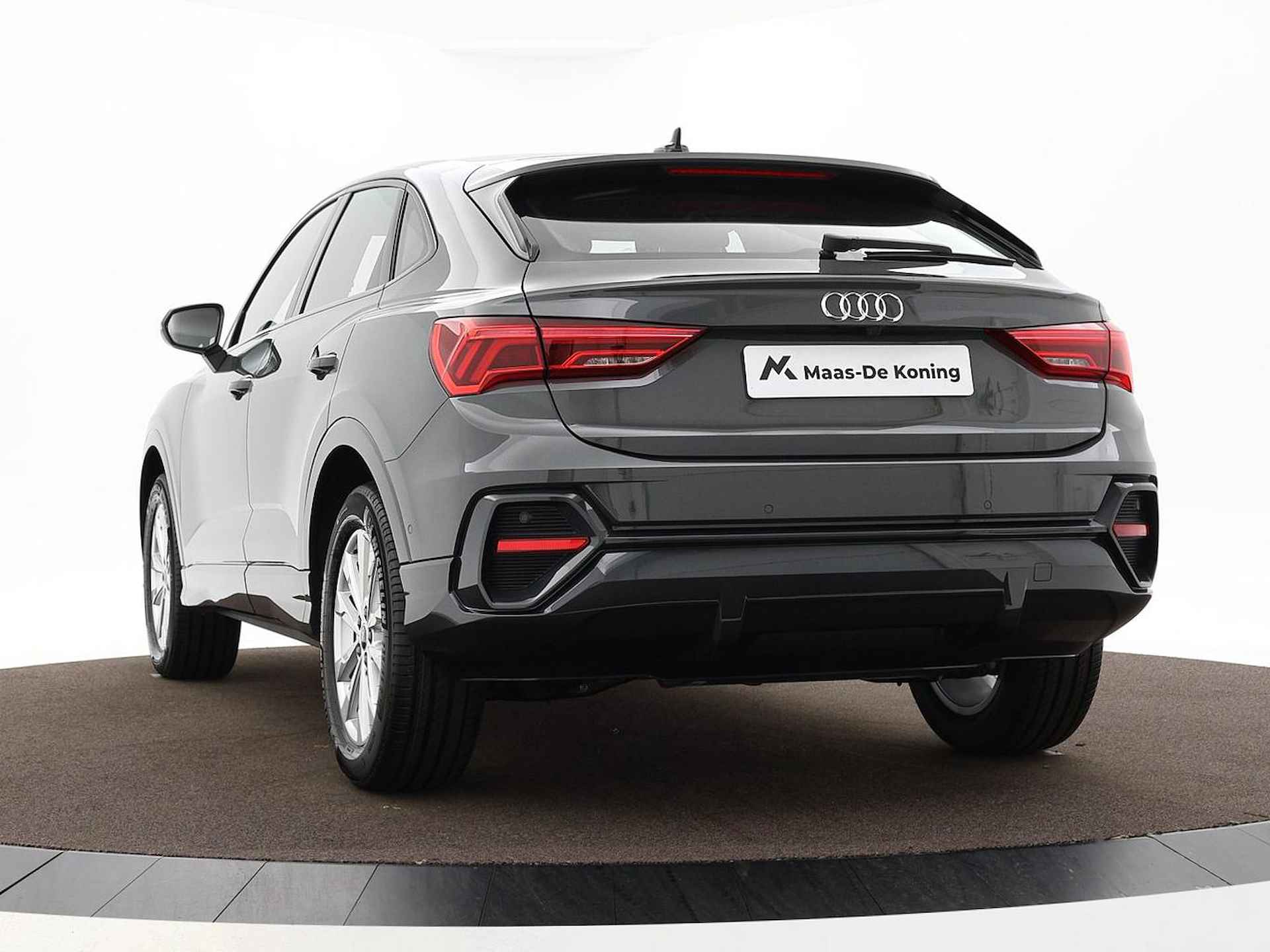 Audi Q3 Sportback Advanced edition 35 TFSI 110 kW / 150 pk Sportback Audi Q3 Sportback 35 TFSI Advanced Edition 150 PK Audi sound system · Ambient light · Stoelverwarming voorin - 8/33