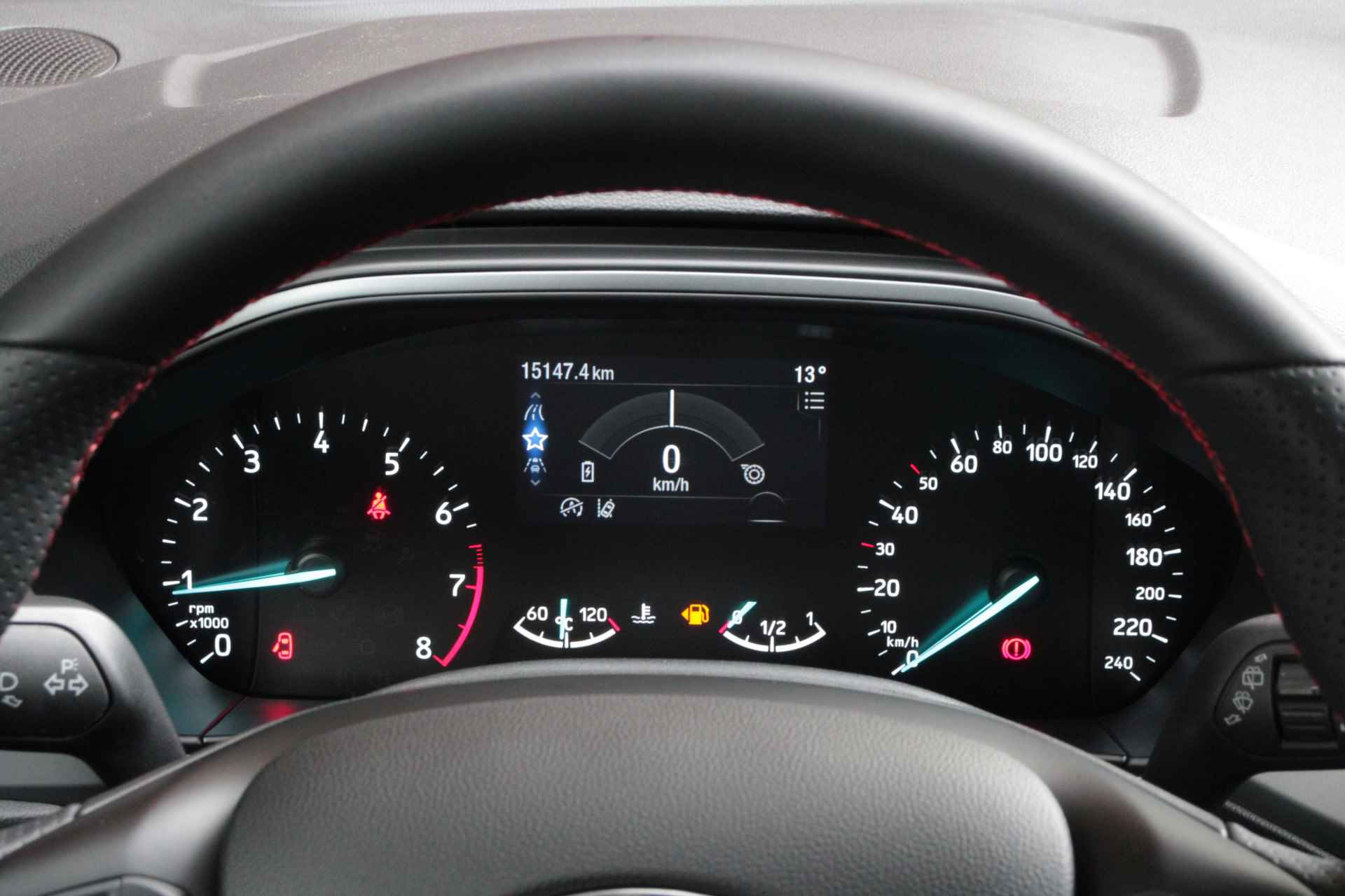 Ford Focus Wagon 1.0 EcoBoost Hybrid ST-Line Style | Camera | Stoel/stuurverwarming | Carplay | Parkeersensoren | 17" Velgen - 12/15