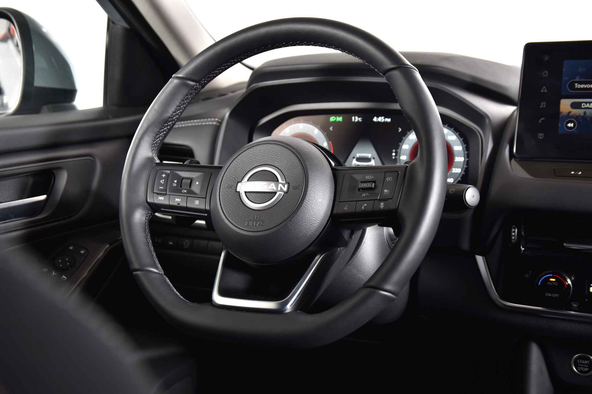 Nissan QASHQAI 1.3 MHEV 158 PK N-Connecta - Automaat | Cold Pack | 12.3'' Dig. Cockpit | Adapt. Cruise | 360 Camera | PDC | NAV + App Connect | Elek. Klep | LM 18'' | ECC | 7128 - 10/51