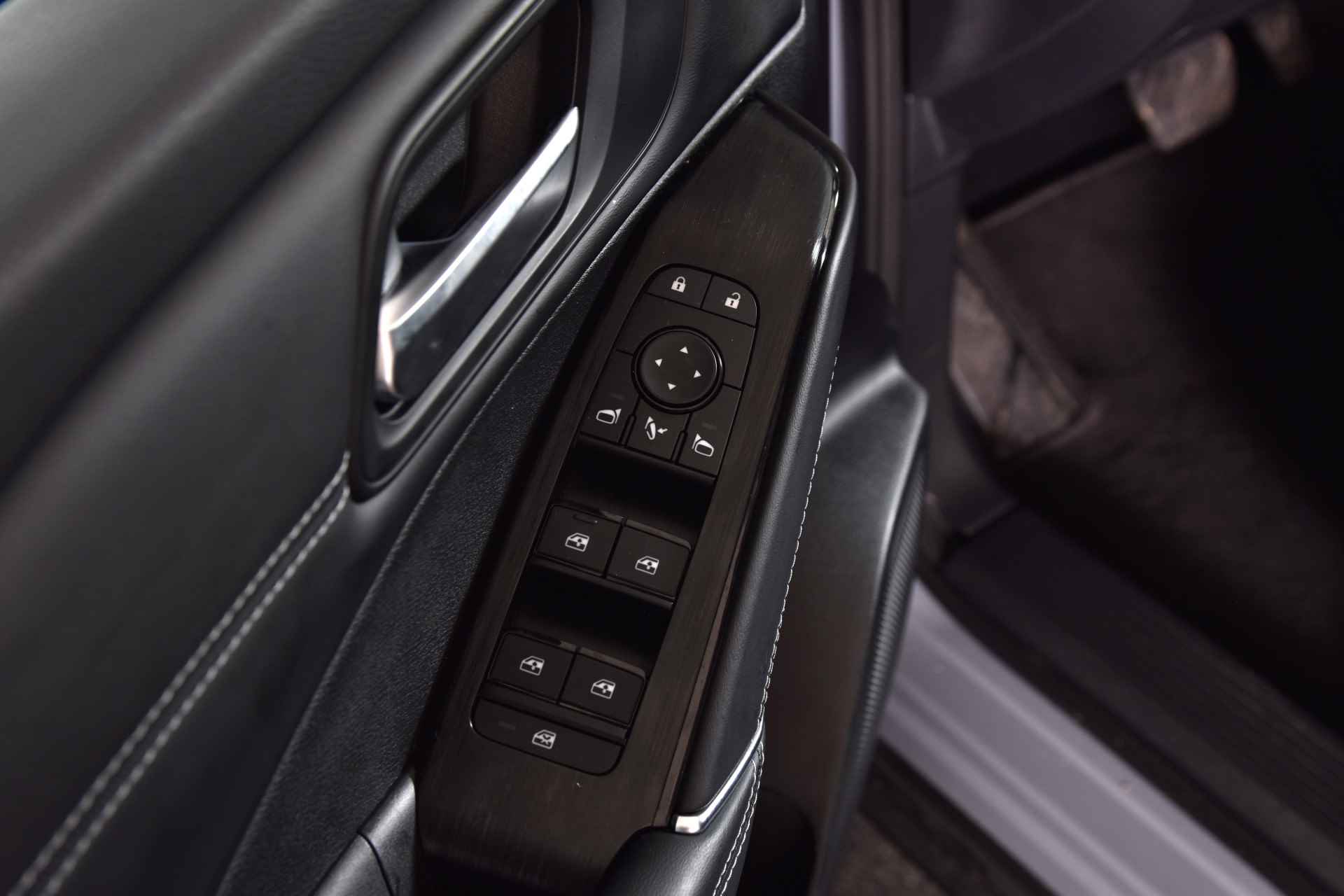 Nissan QASHQAI 1.3 MHEV 158 PK N-Connecta - Automaat | Cold Pack | 12.3'' Dig. Cockpit | Adapt. Cruise | 360 Camera | PDC | NAV + App Connect | Elek. Klep | LM 18'' | ECC | 7128 - 44/51