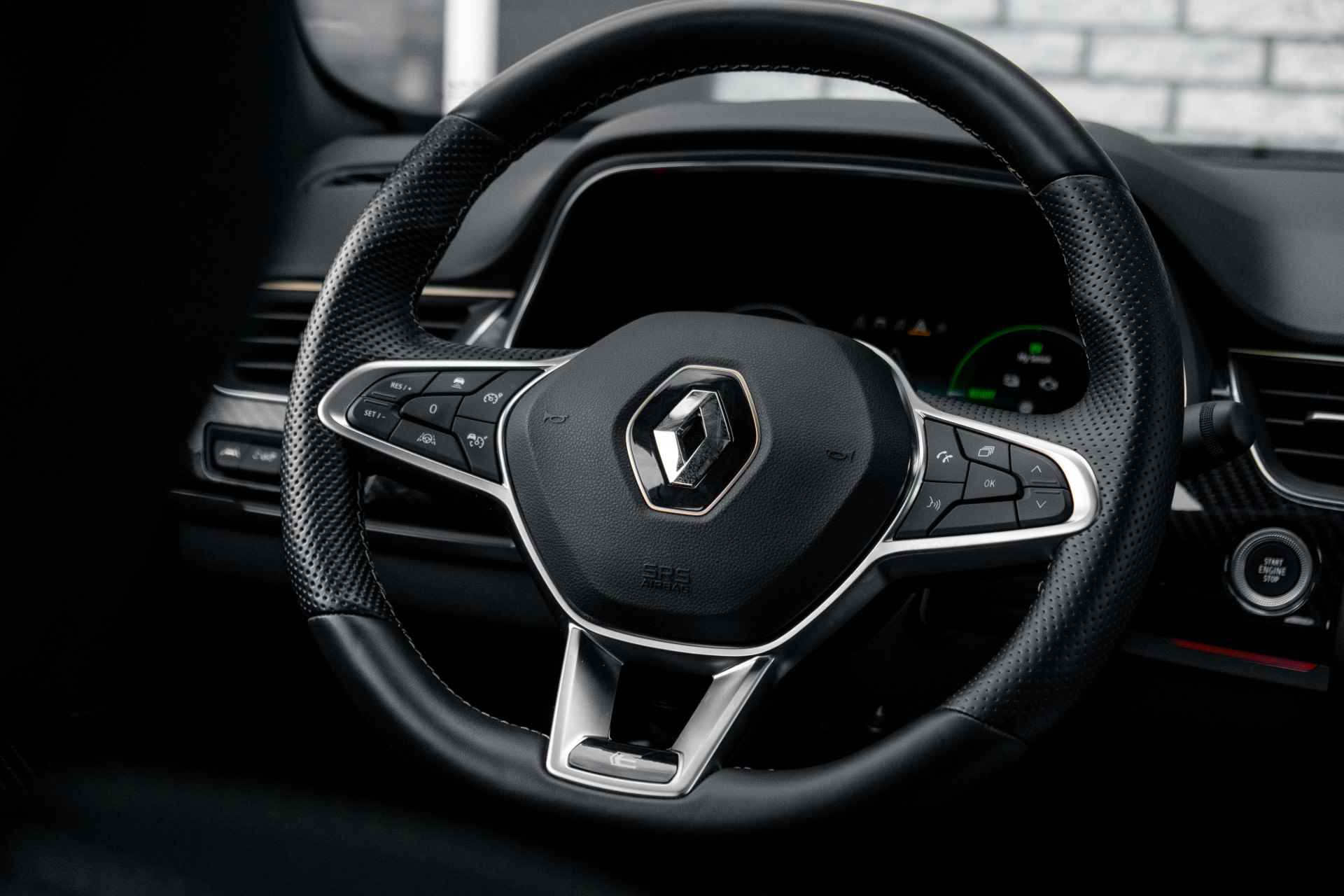 Renault Arkana 1.6 E-Tech hybrid 145 E-Tech engineered | Automaat  | Navigatie |grootscherm | Open dak | LEDER | Camera | stuur en stoel verwarming | incl. Bovag rijklaarpakket met 12 maanden garantie - 12/62