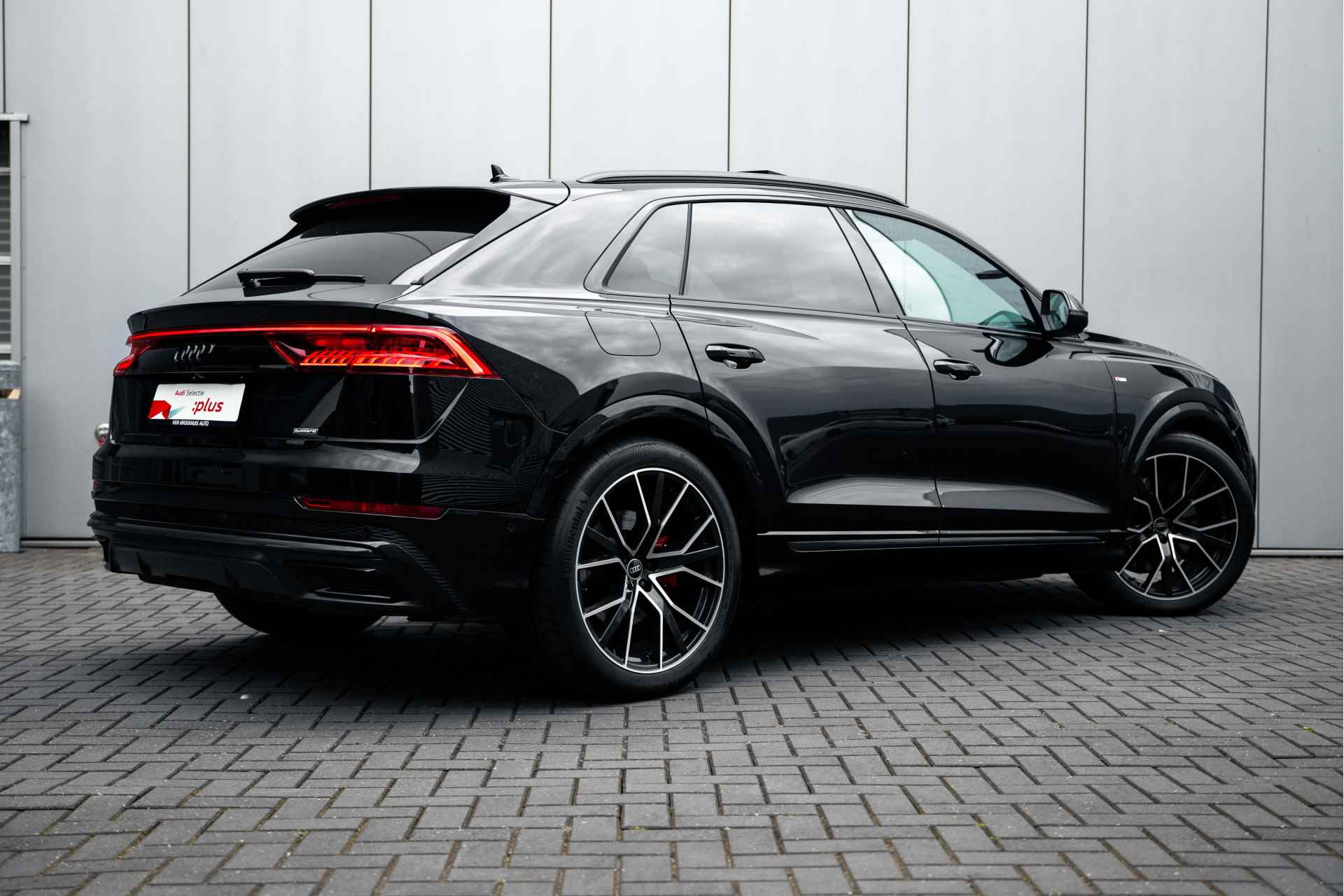 Audi Q8 60 TFSI e quattro Pro Line S Competition | ASSIST. TOUR & PARK & CITY | TREKHAAK | HEAD-UP | SPORTSTOELEN INCL. MASSAGE & VENT.  ASSIST. TOUR & PARK & CITY | TREKHAAK | HEAD-UP | SPORTSTOELEN INCL. MASSAGE & VENT. | COMFORT-KEY - 3/71