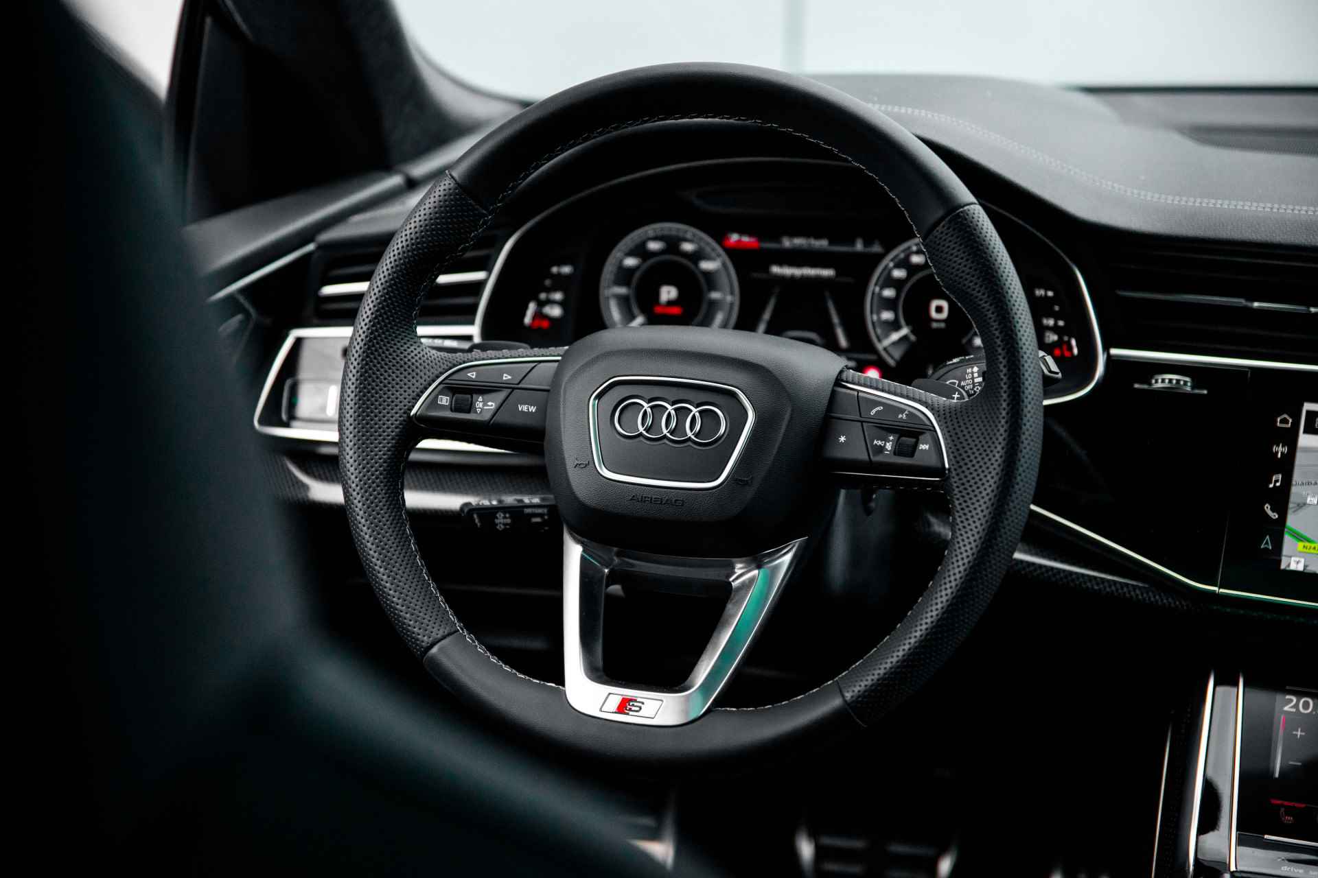 Audi Q8 60 TFSI e quattro Pro Line S Competition | ASSIST. TOUR & PARK & CITY | TREKHAAK | HEAD-UP | SPORTSTOELEN INCL. MASSAGE & VENT.  ASSIST. TOUR & PARK & CITY | TREKHAAK | HEAD-UP | SPORTSTOELEN INCL. MASSAGE & VENT. | COMFORT-KEY - 11/71