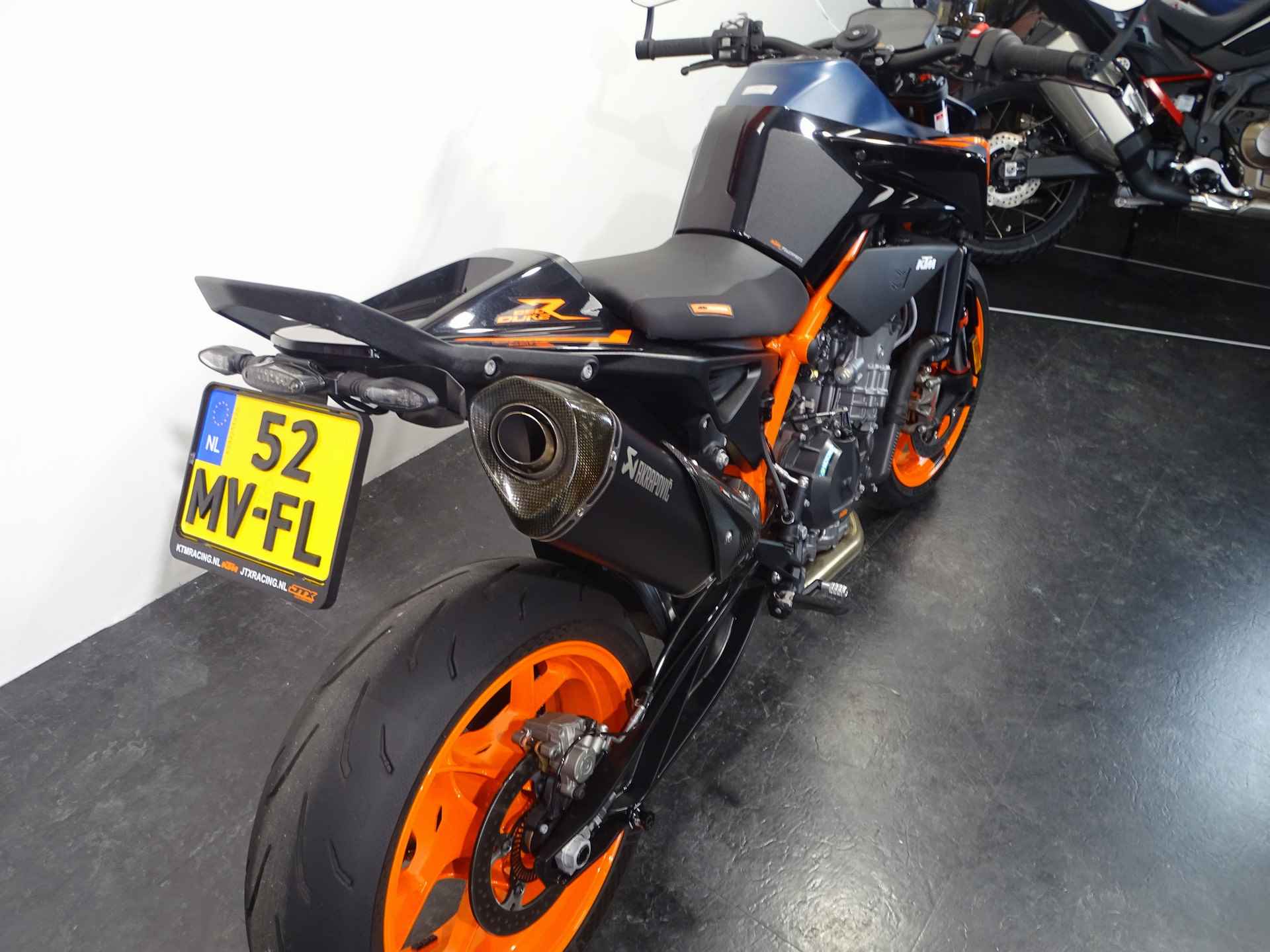 KTM 890 DUKE R - 3/7