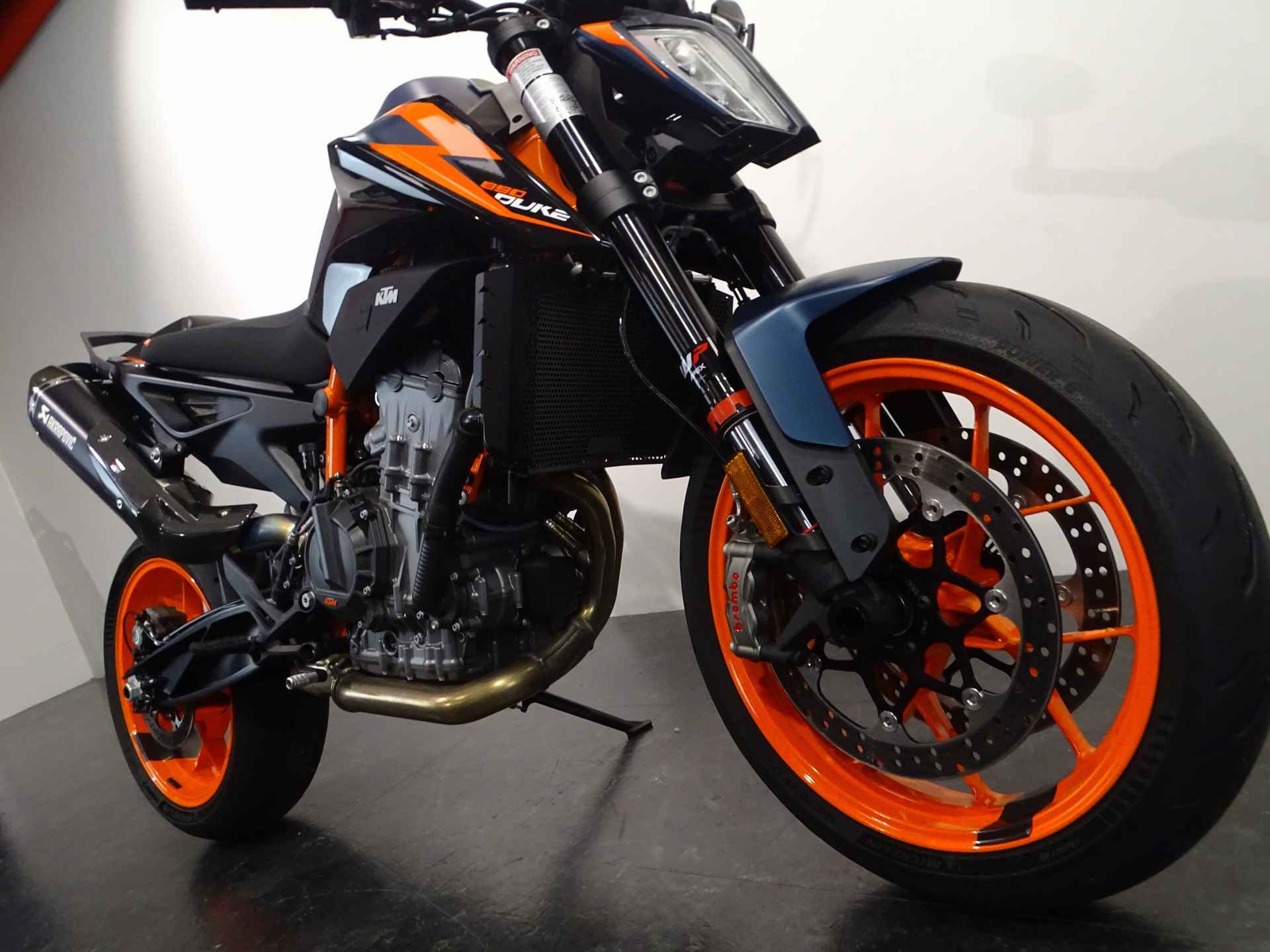 KTM 890 DUKE R - 4/7