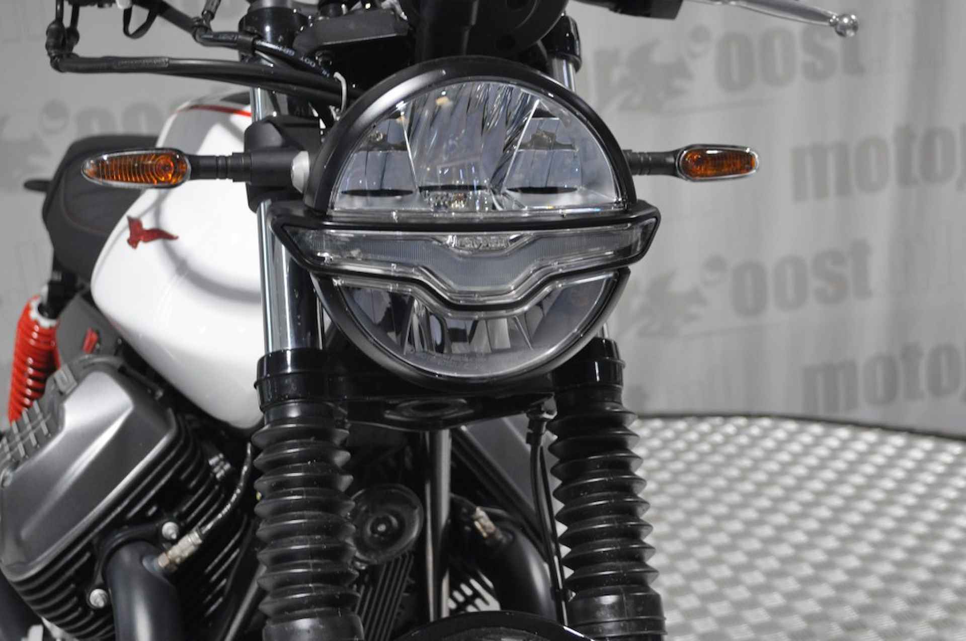 MOTO GUZZI V 7   Stone TEN LIVERY   2014-2024 - 11/20