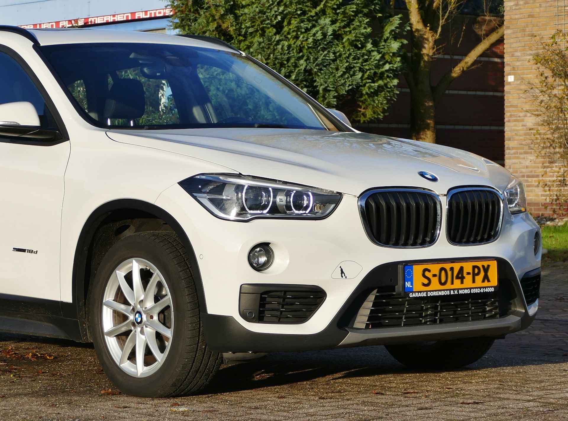 BMW X1 sDrive18d Centennial Executive AUTOMAAT | stoelverwarming | panoramadak - 3/61