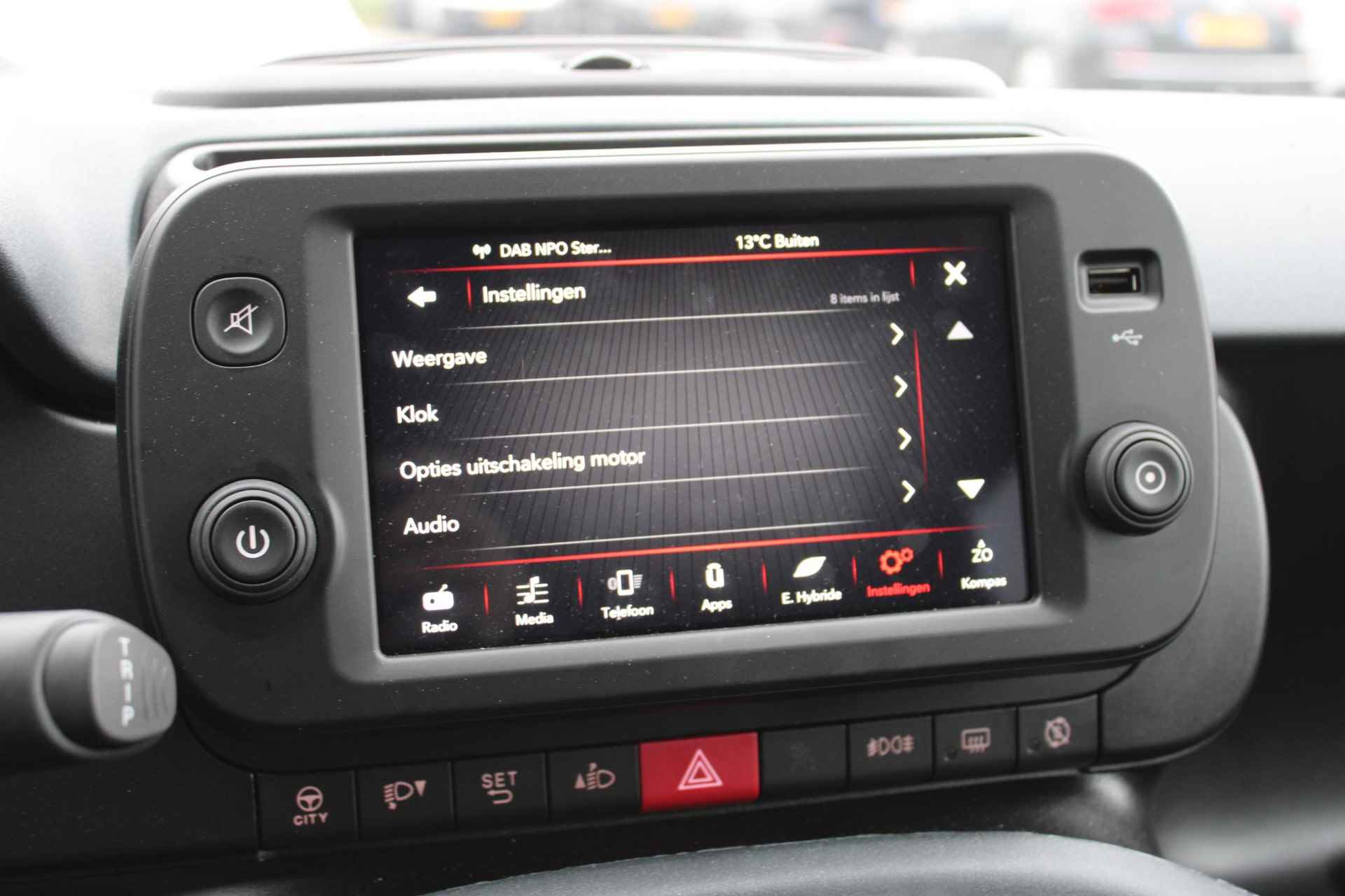 Fiat Panda 1.0 Hybrid Cross Airco / Carplay / Parkeerhulp - 20/30