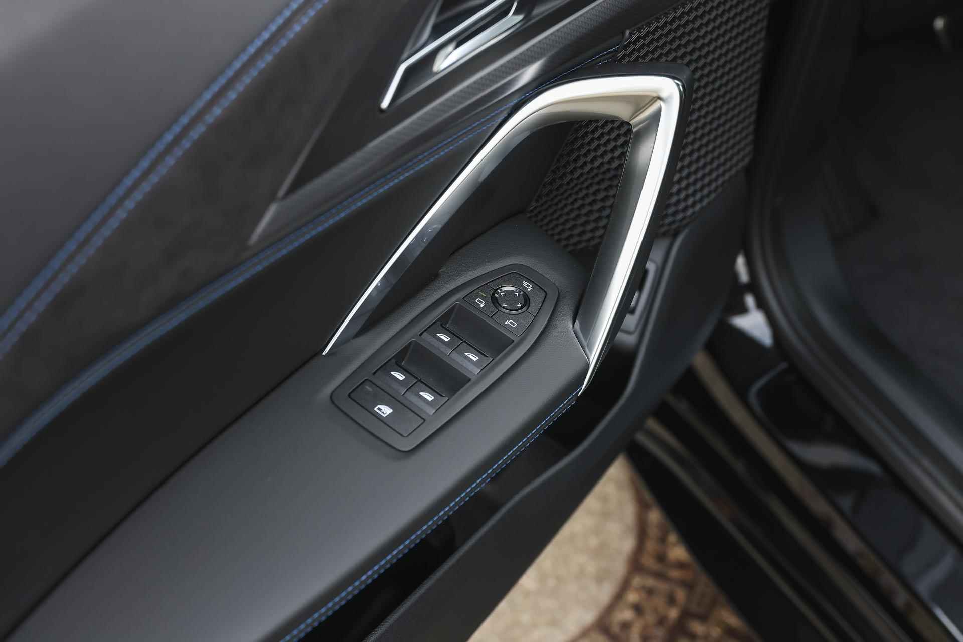 BMW X2 sDrive20i High Executive M Sport Automaat / Panoramadak / Parking Assistant Plus / Adaptieve LED / Adaptief M Onderstel / M Sportstoelen / Comfort Access - 15/38