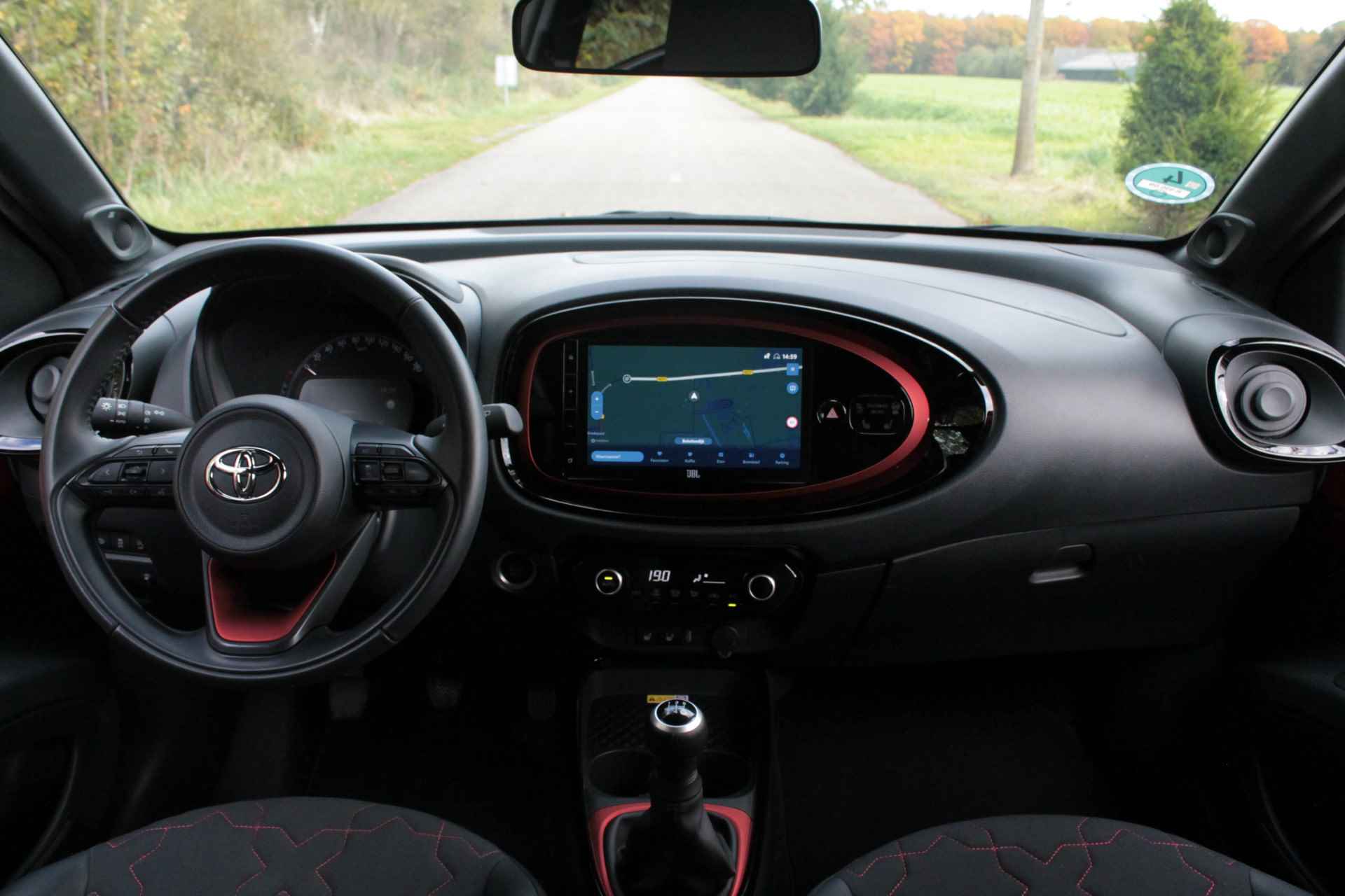 Toyota Aygo X 1.0 VVT-i JBL | Camera - 25/28