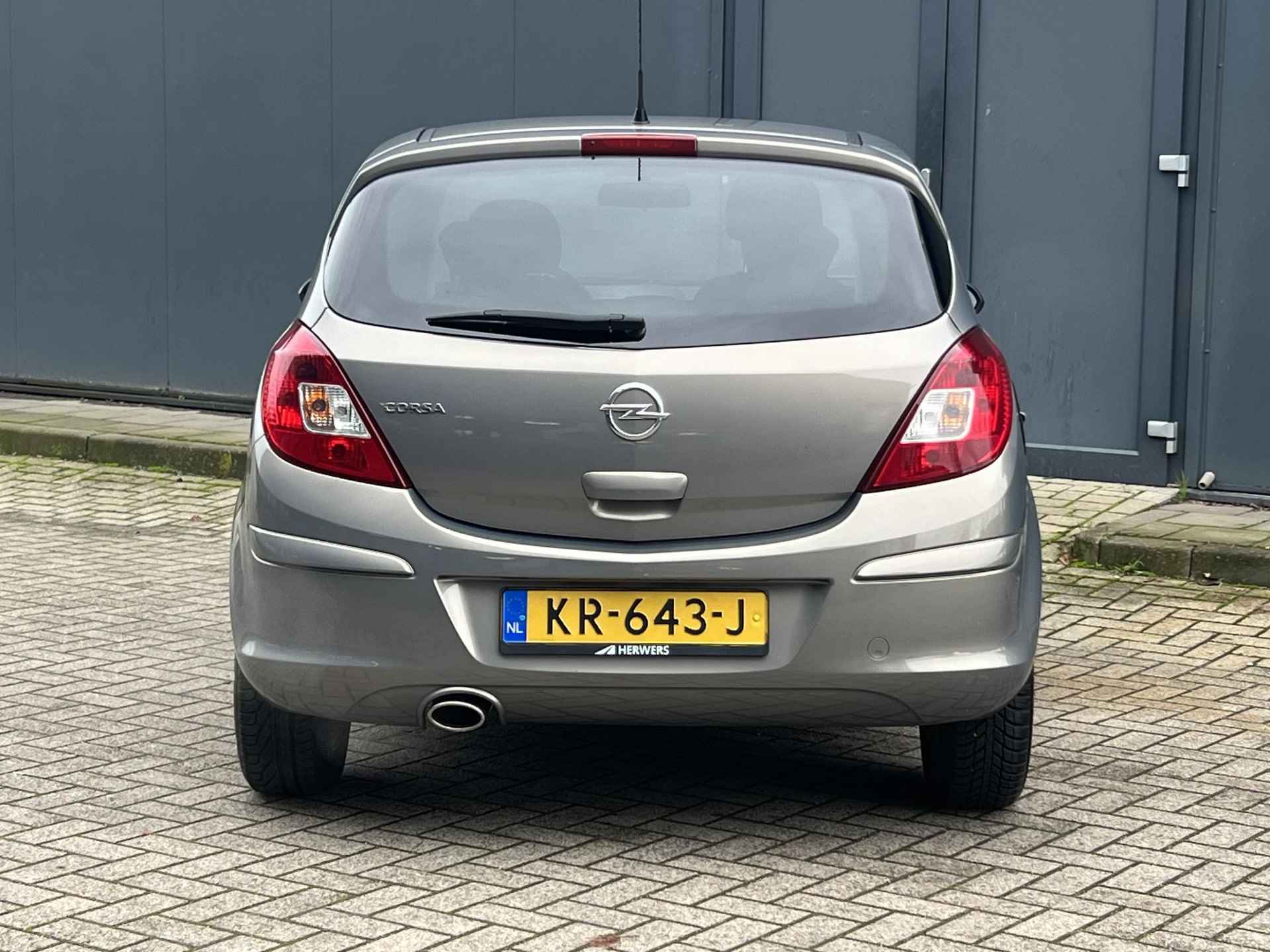 Opel Corsa 1.4-16V / All Season banden / Airco / Privacy Glass / Multifunctioneel Stuurwiel / LM velgen - 20/28