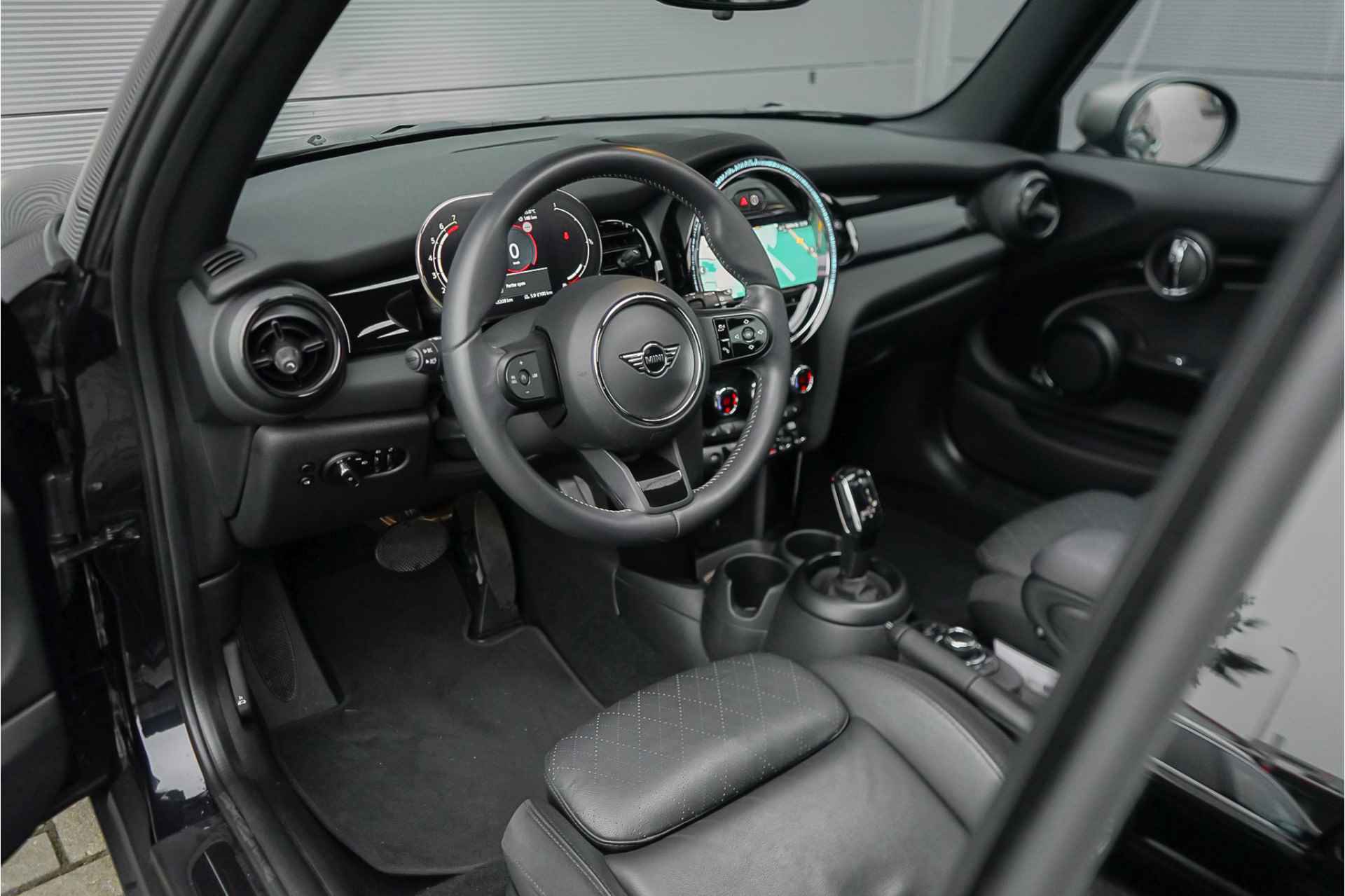 MINI Mini 1.5 Cooper Camden Edition Pano Stoelverwarming Camera 1e Eig Comfort Access - 25/49