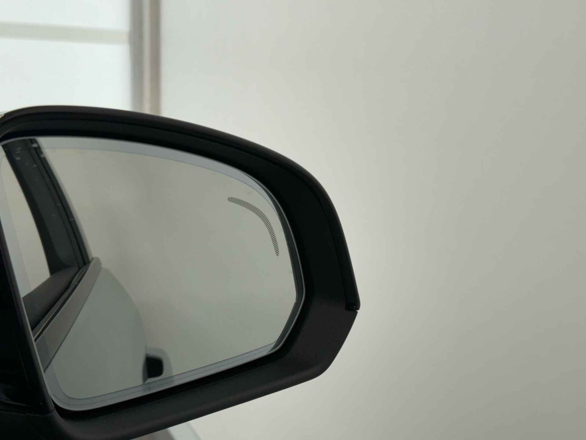 Volvo C40 Single Motor Extended Range Ultimate 82 kWh | Pixel LED koplampen | Alcantara stoelen | Getint glas | 20" wielen | 360o camera | - 43/50